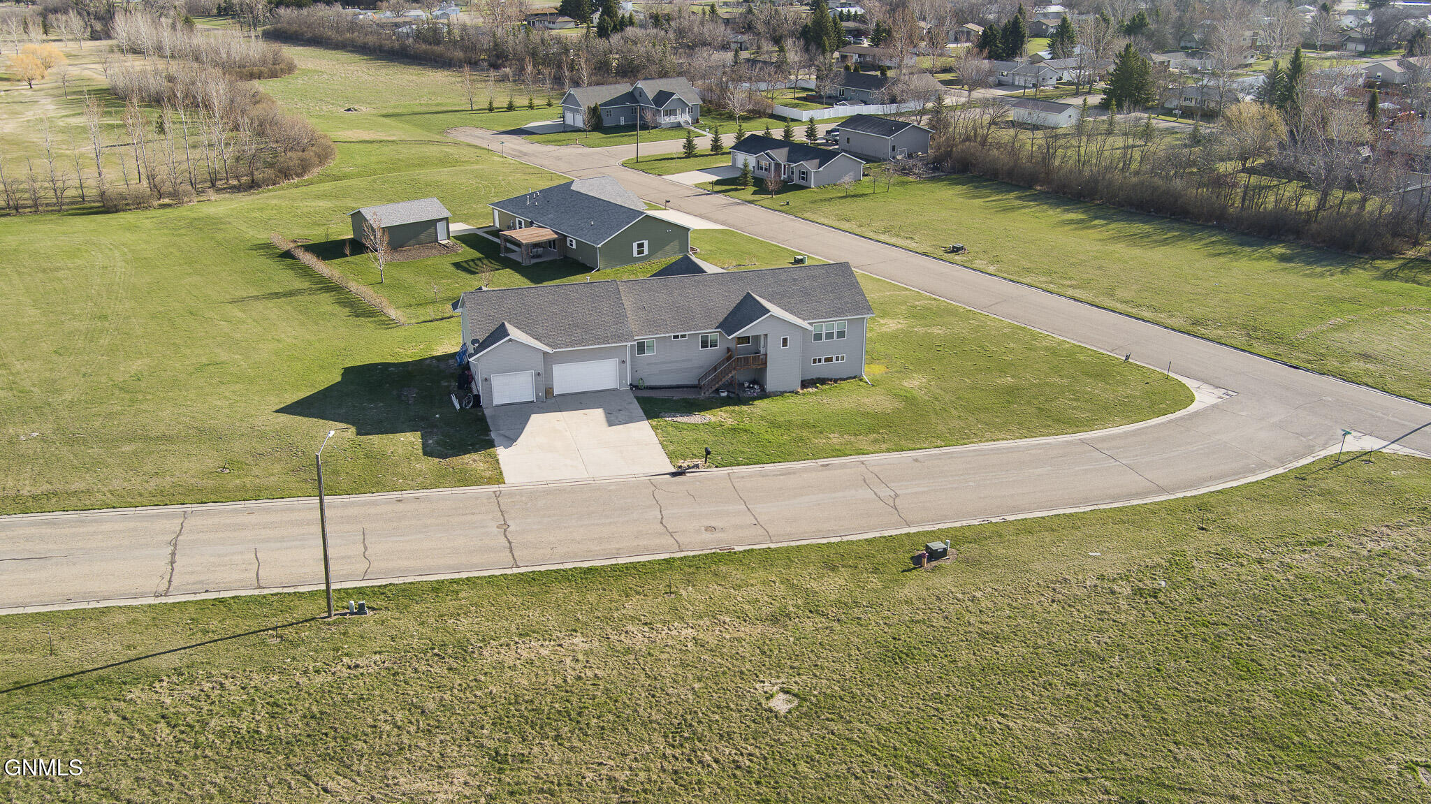 main property photo 50