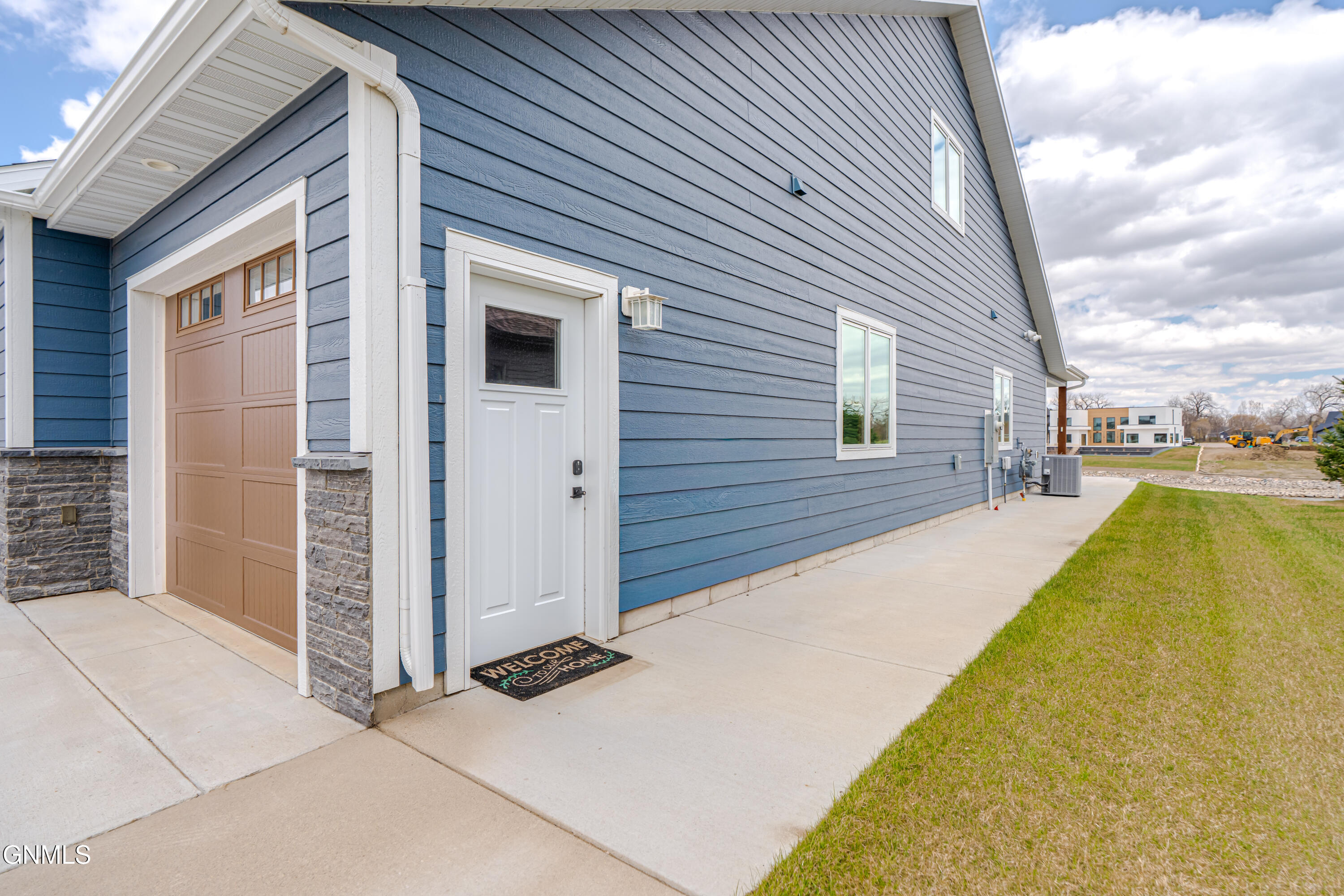 main property photo 70
