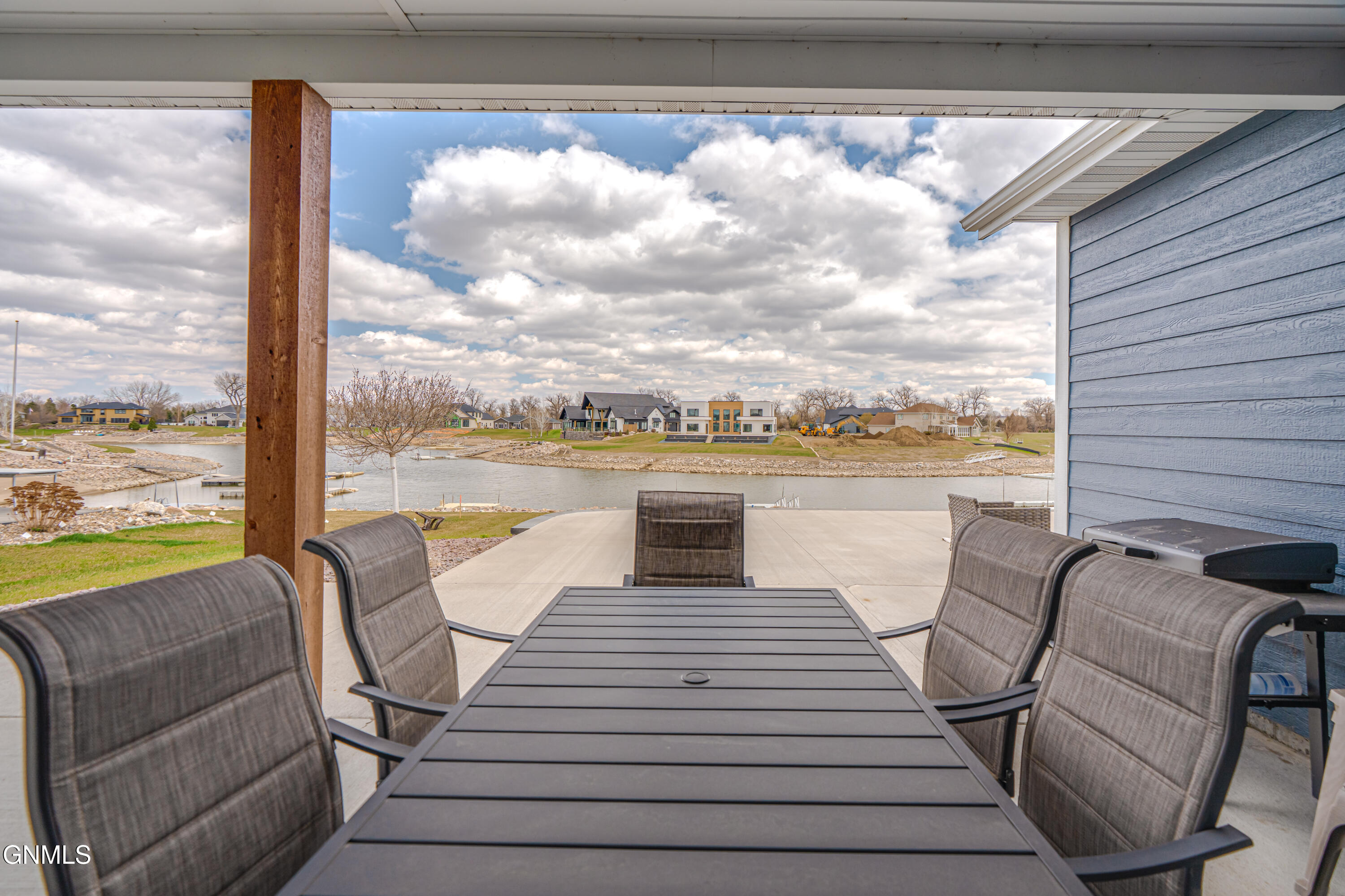 main property photo 75