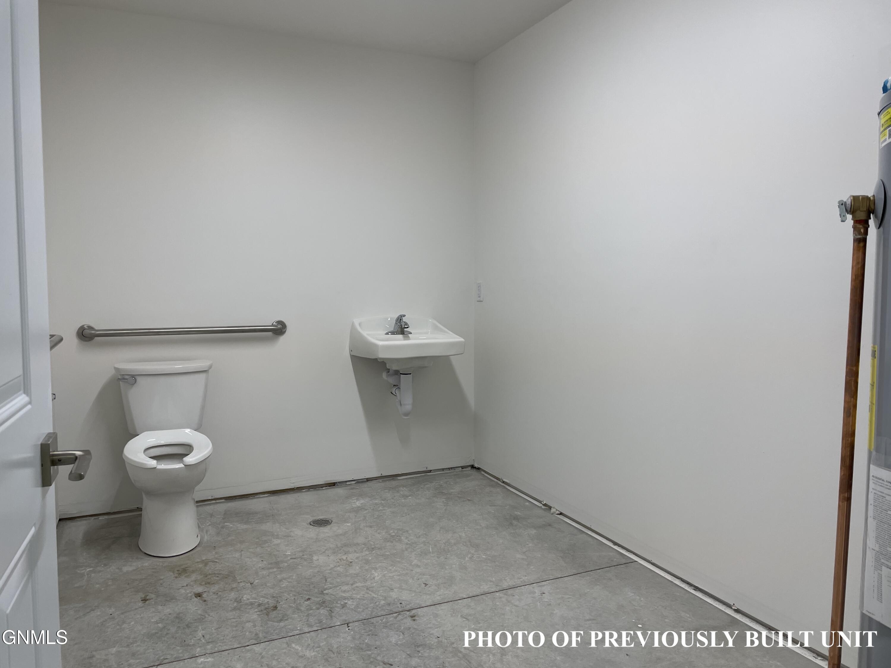 main property photo 8