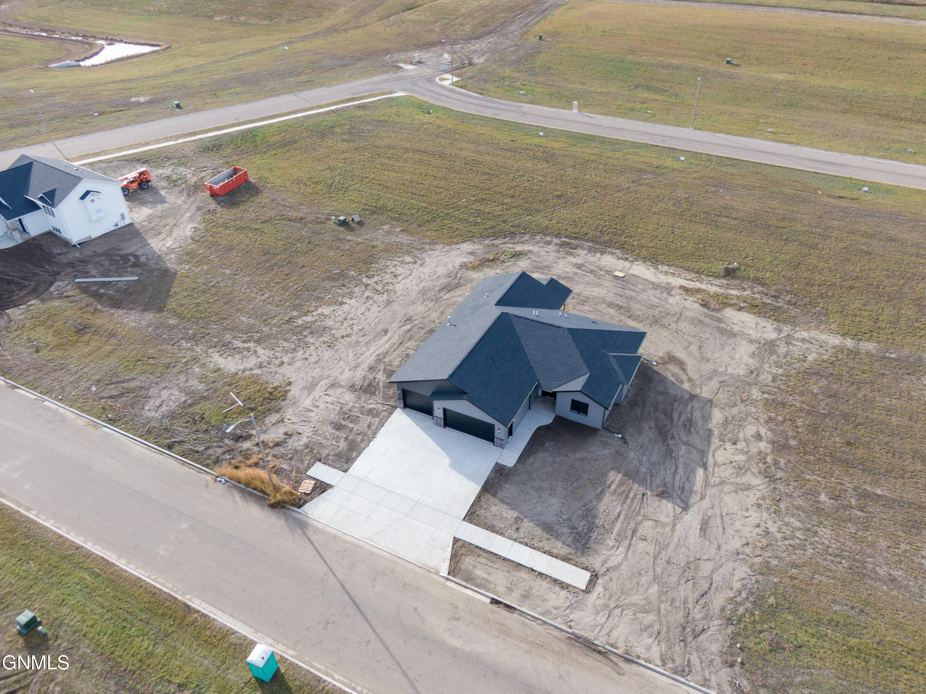 main property photo 24