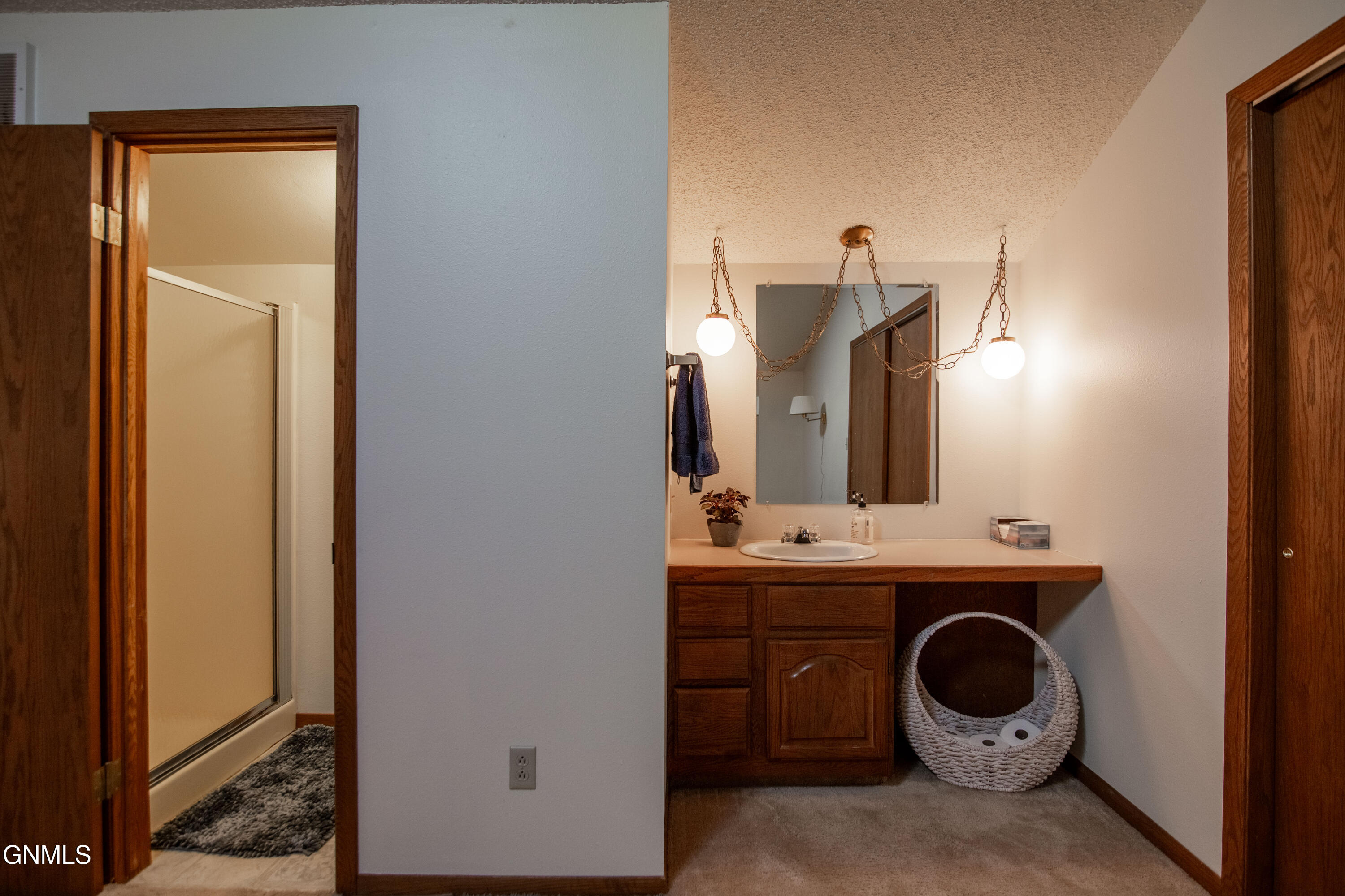 property viewer photo 17