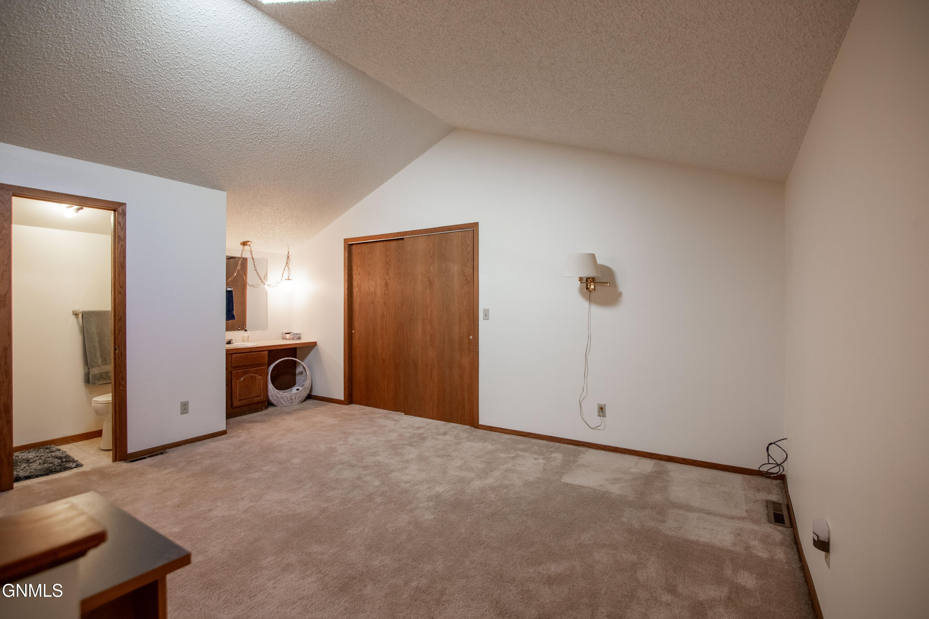 property viewer photo 19