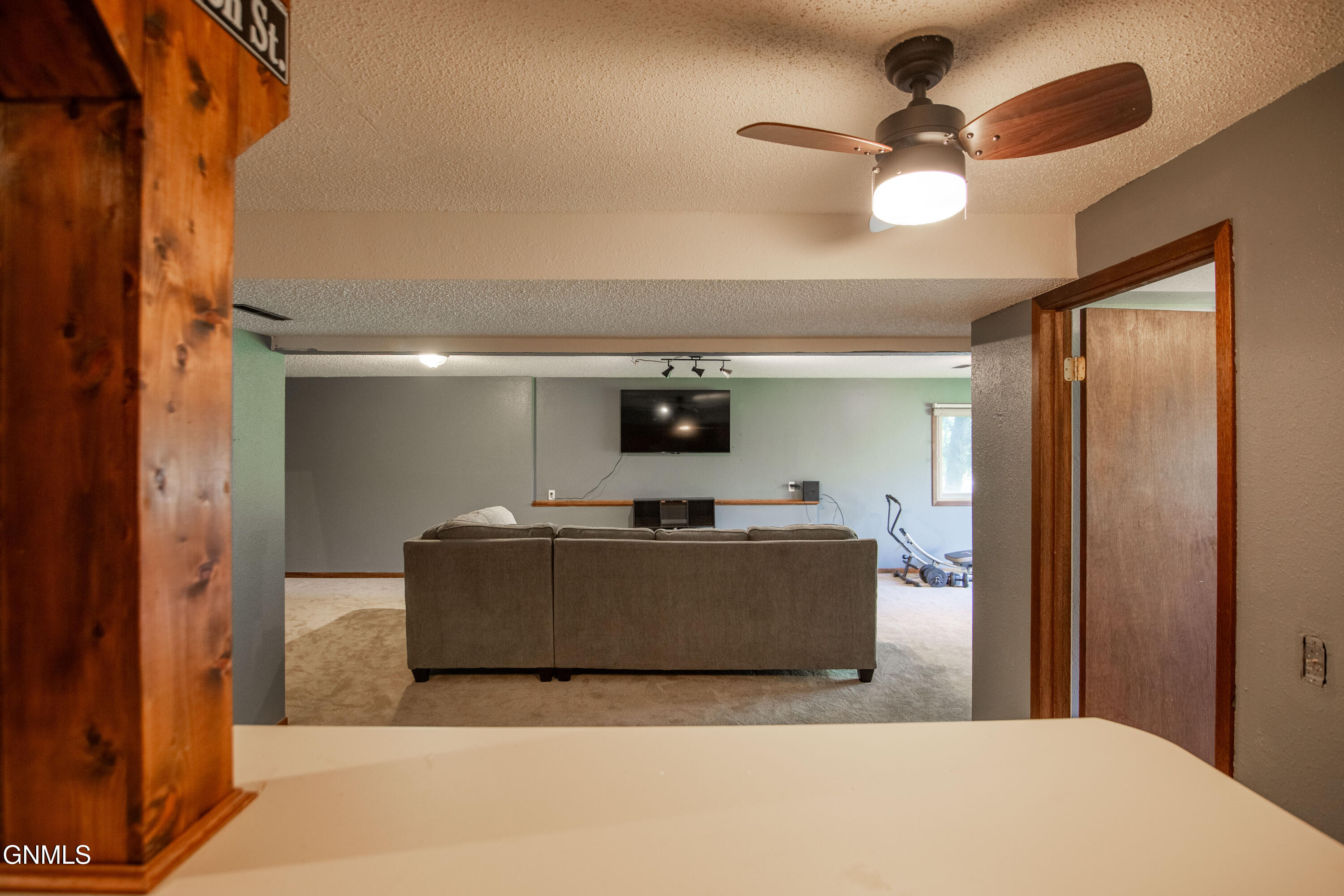 property viewer photo 27