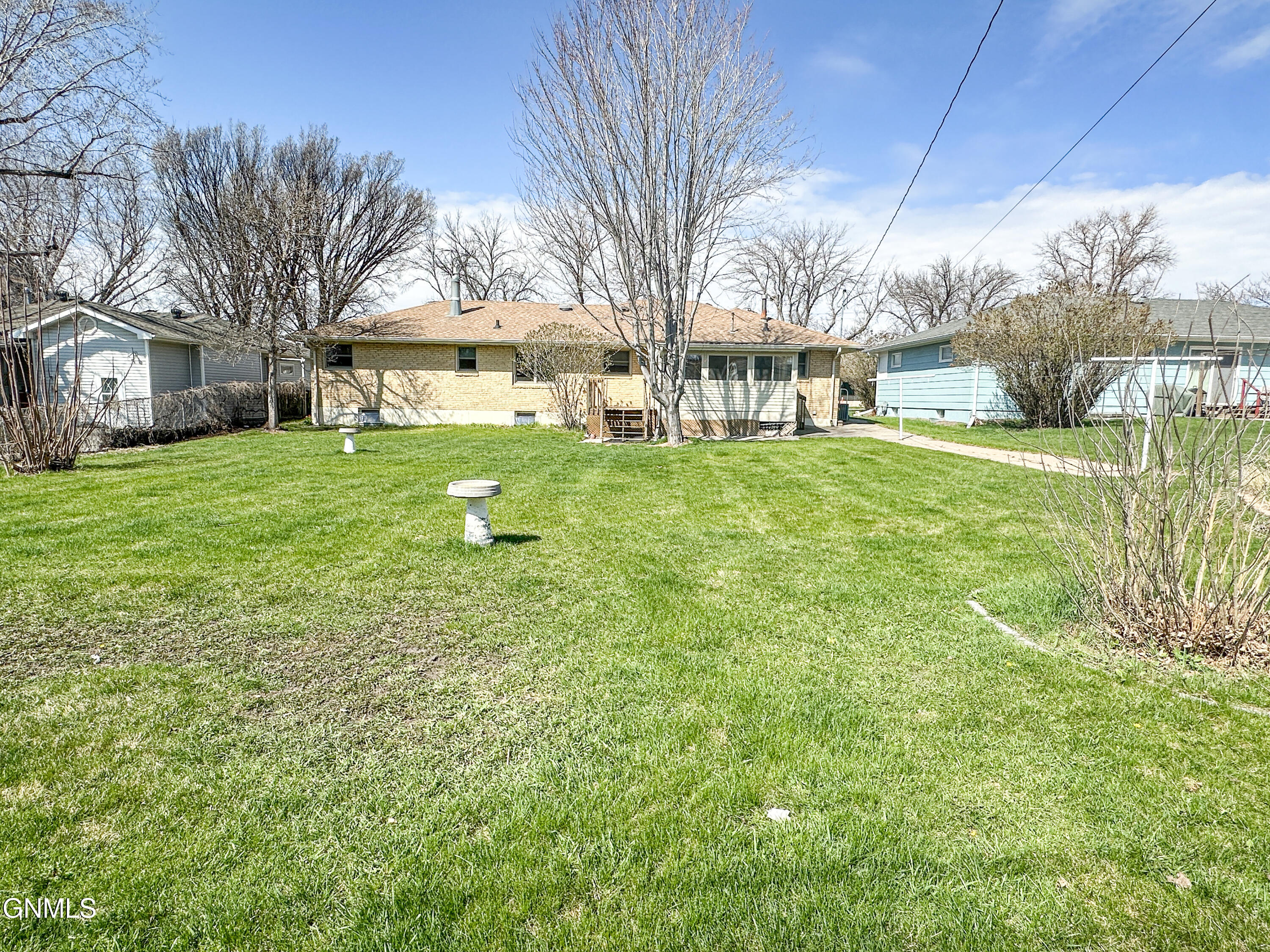 main property photo 12