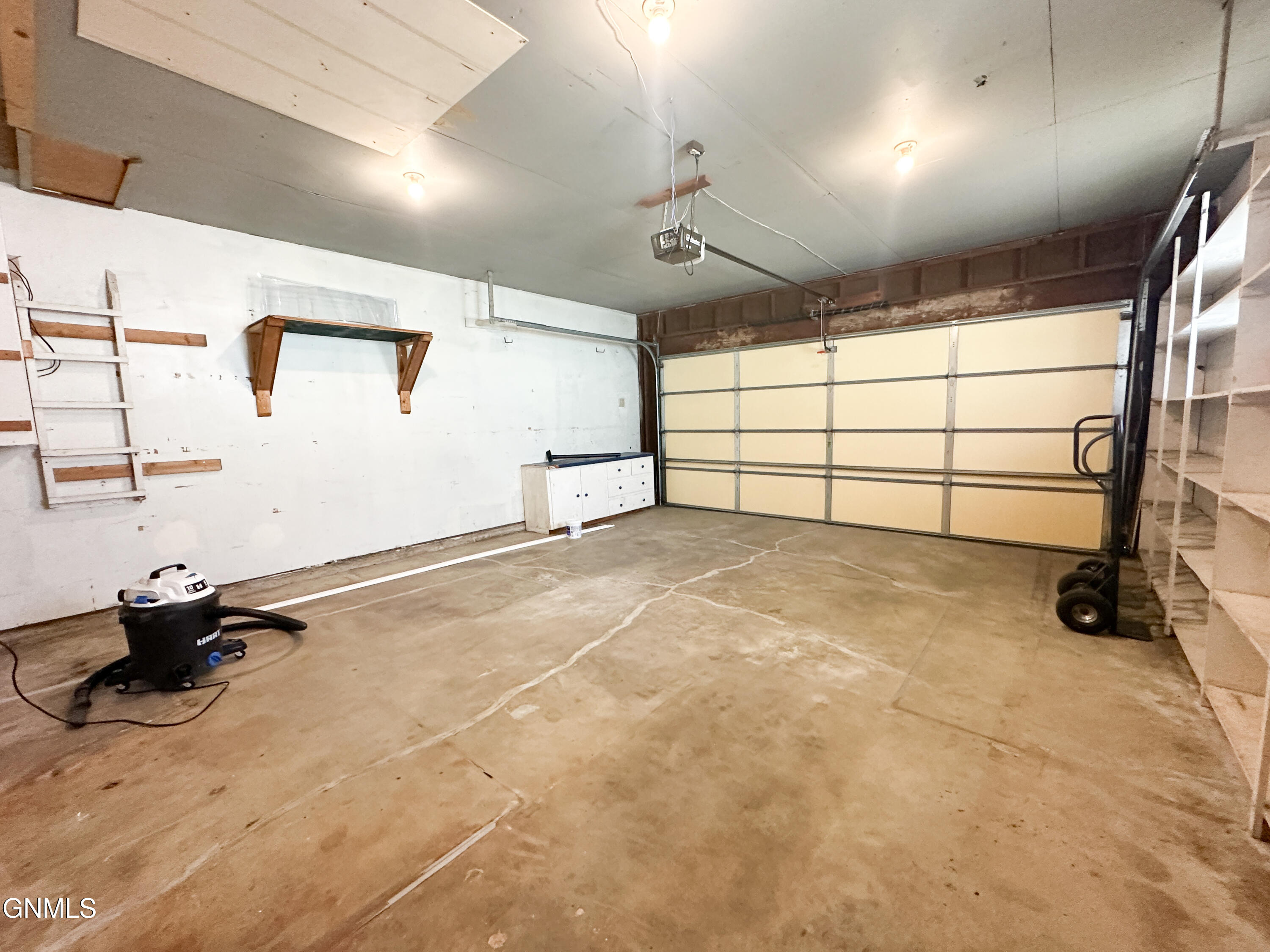 main property photo 68