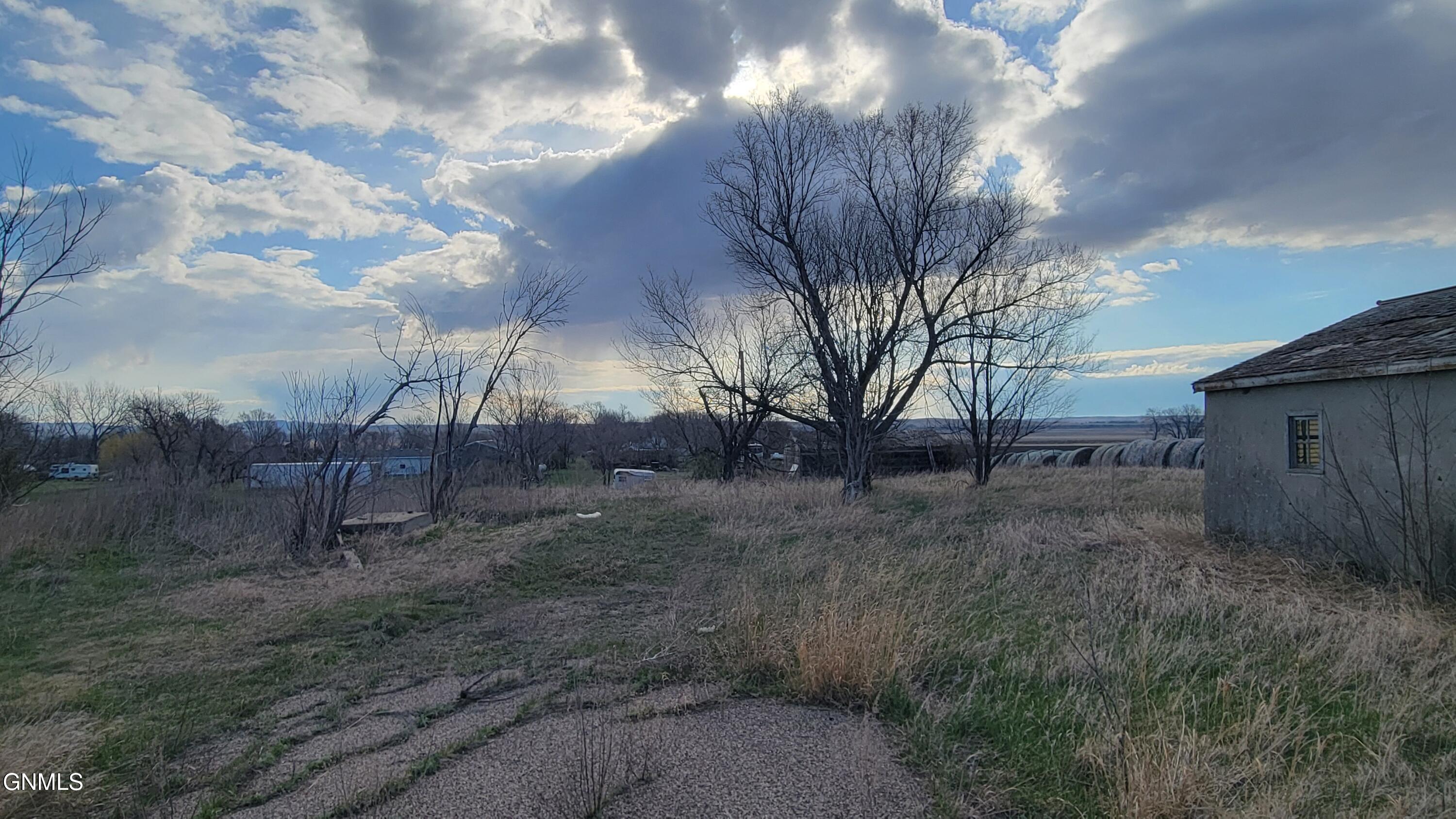 main property photo 11
