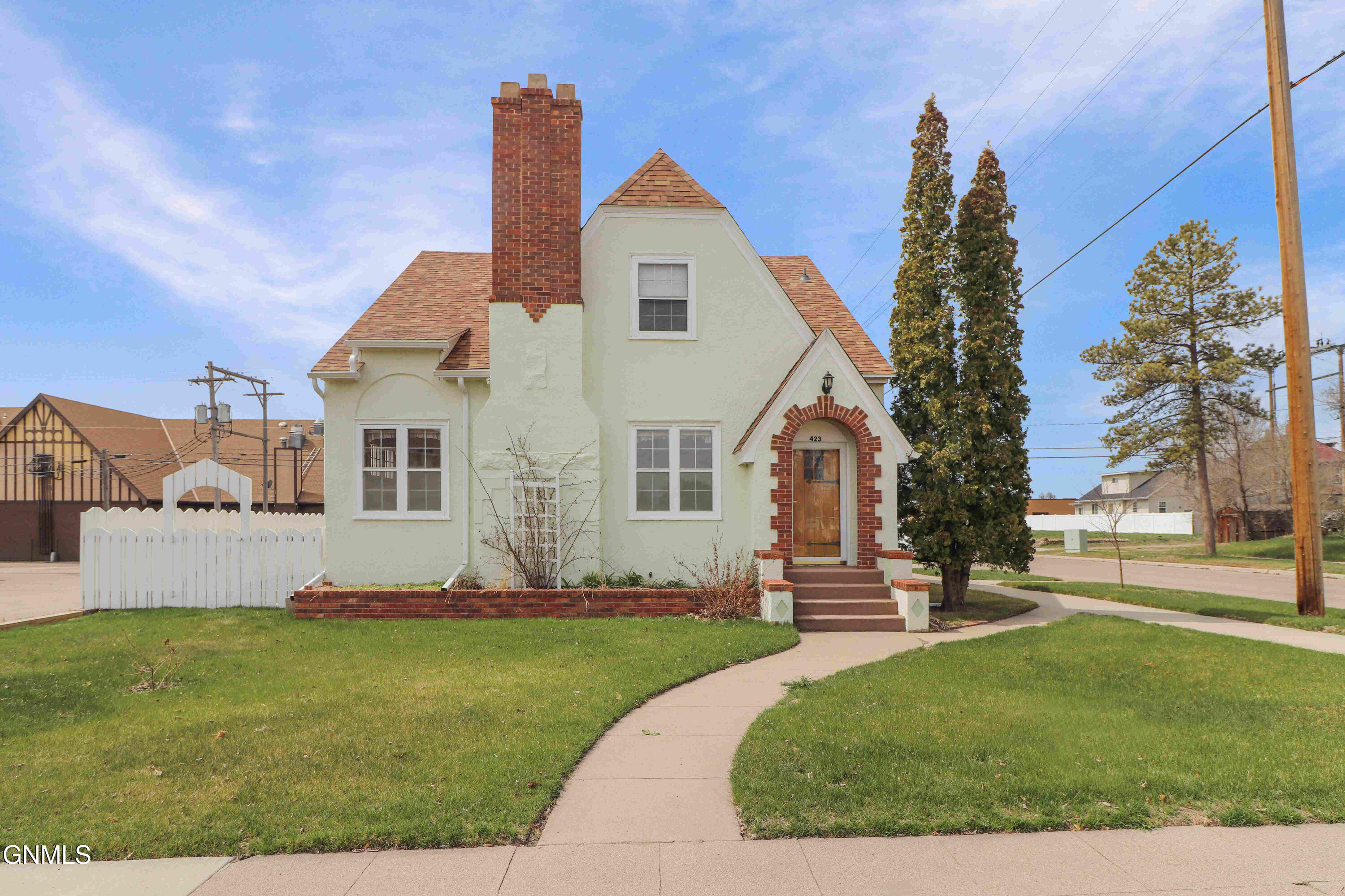 main property photo 2
