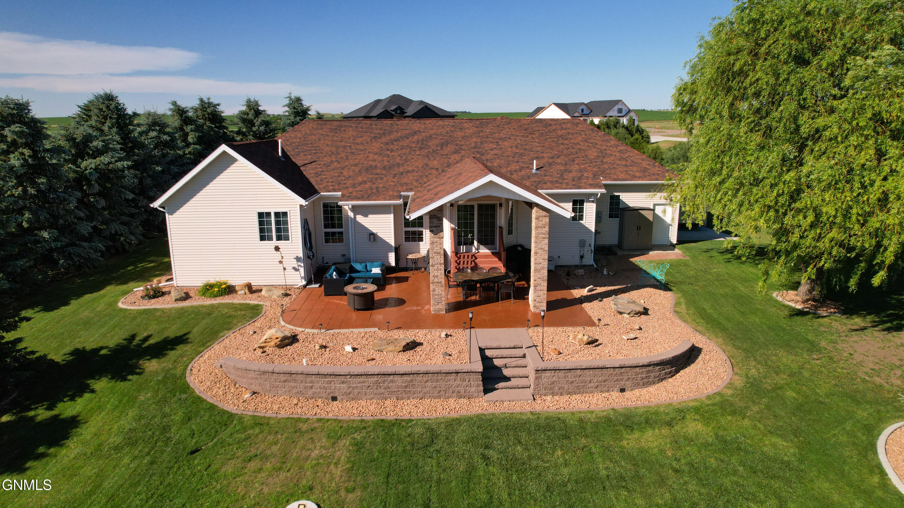 main property photo 7