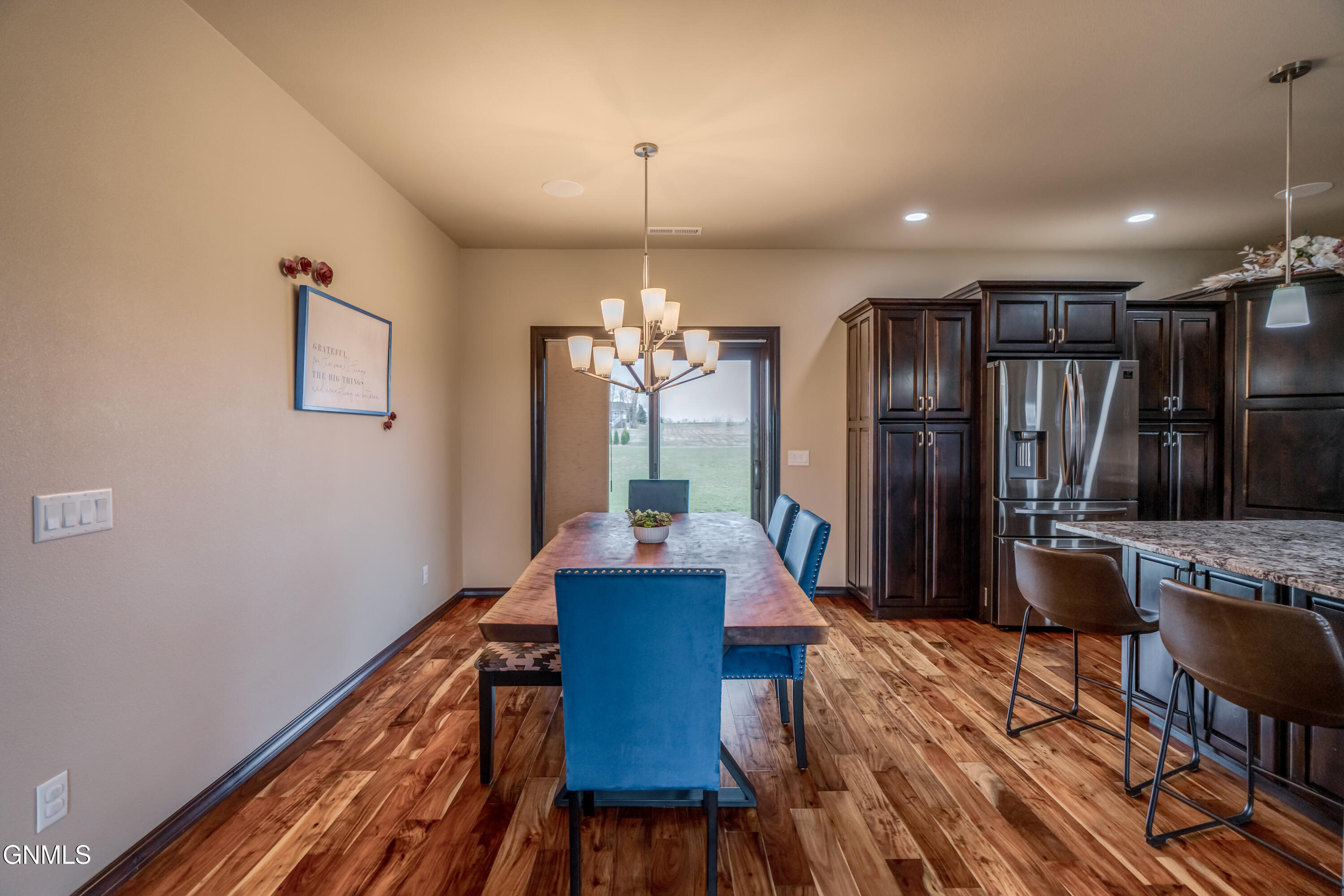 property viewer photo 13