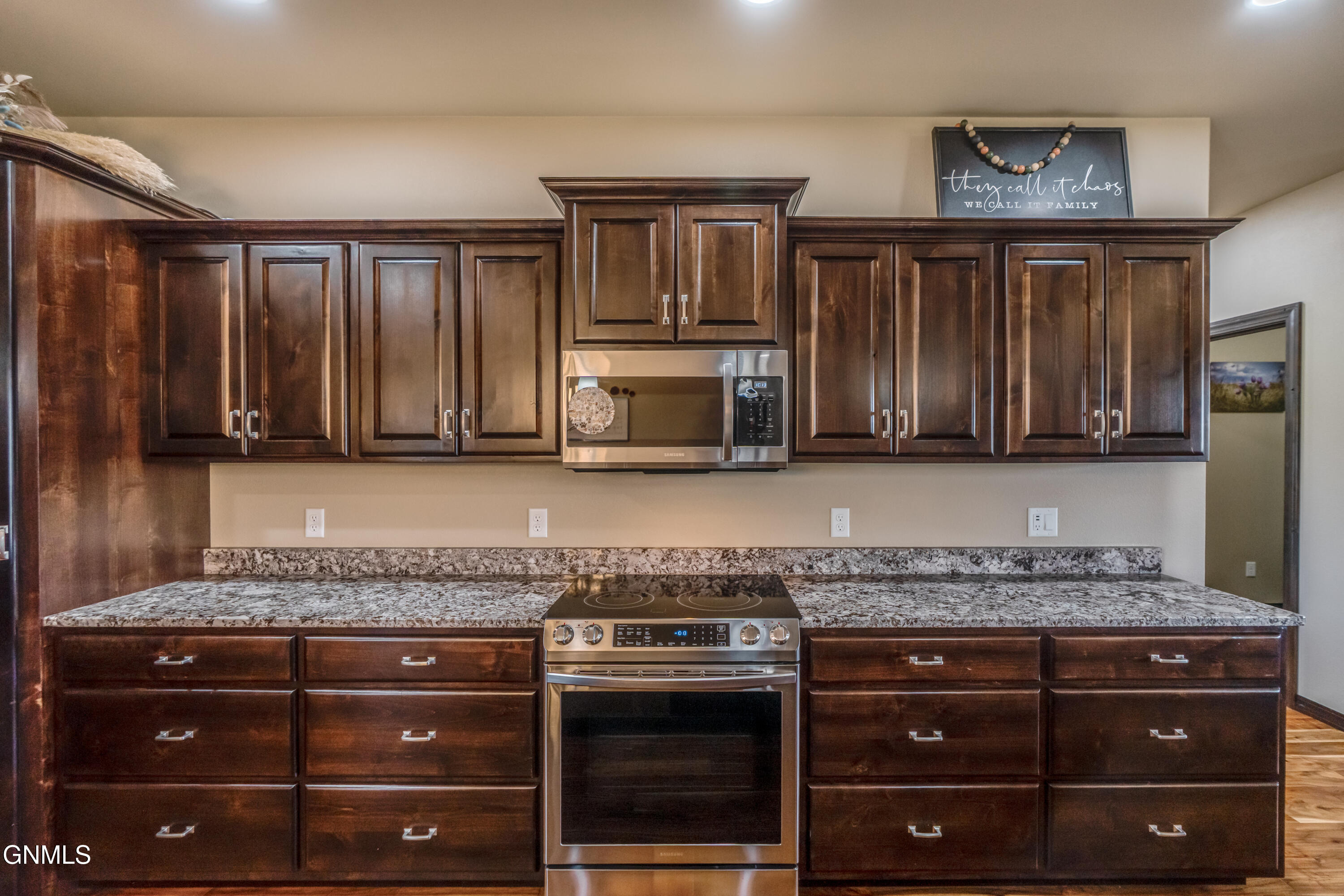 property viewer photo 16