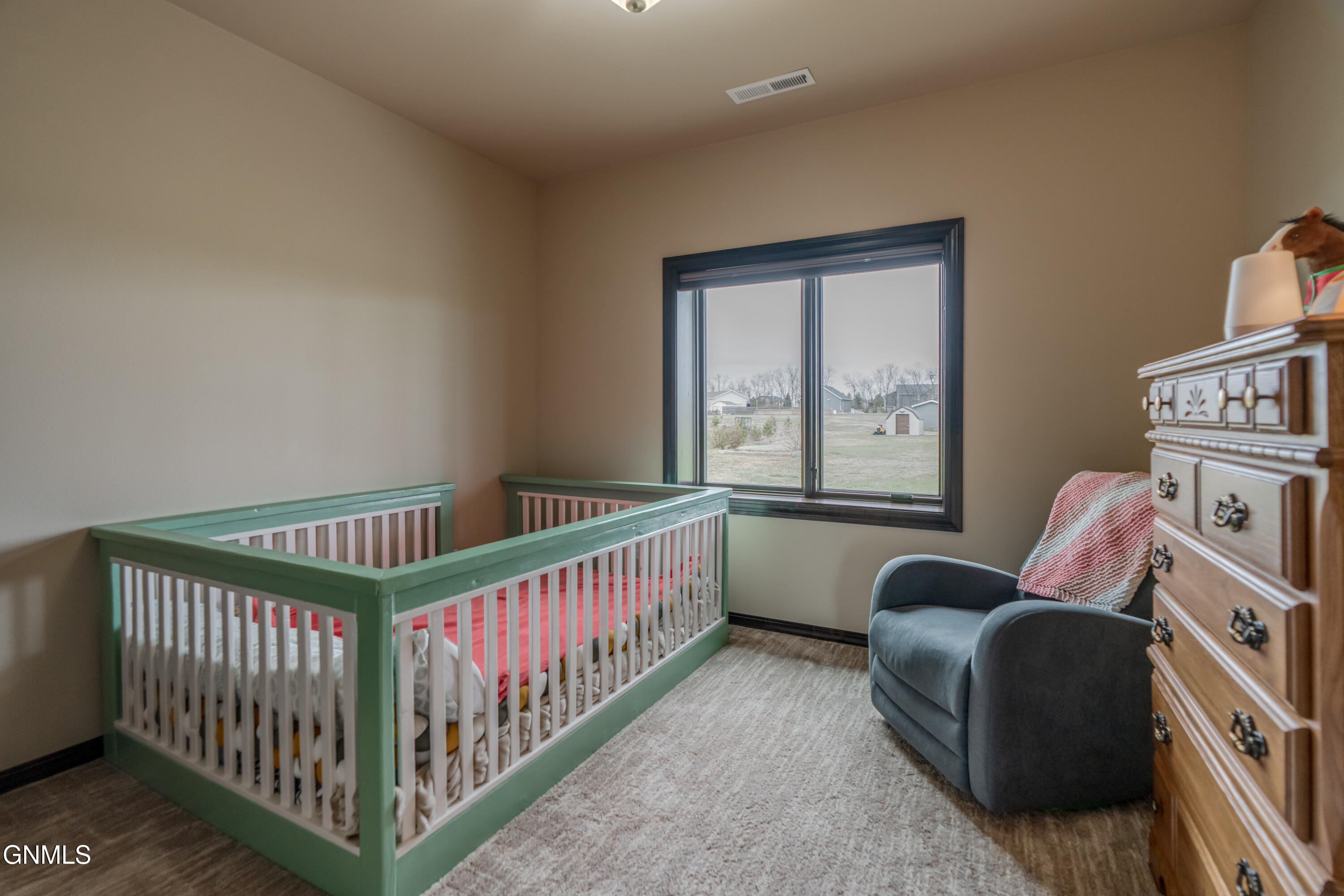 property viewer photo 25