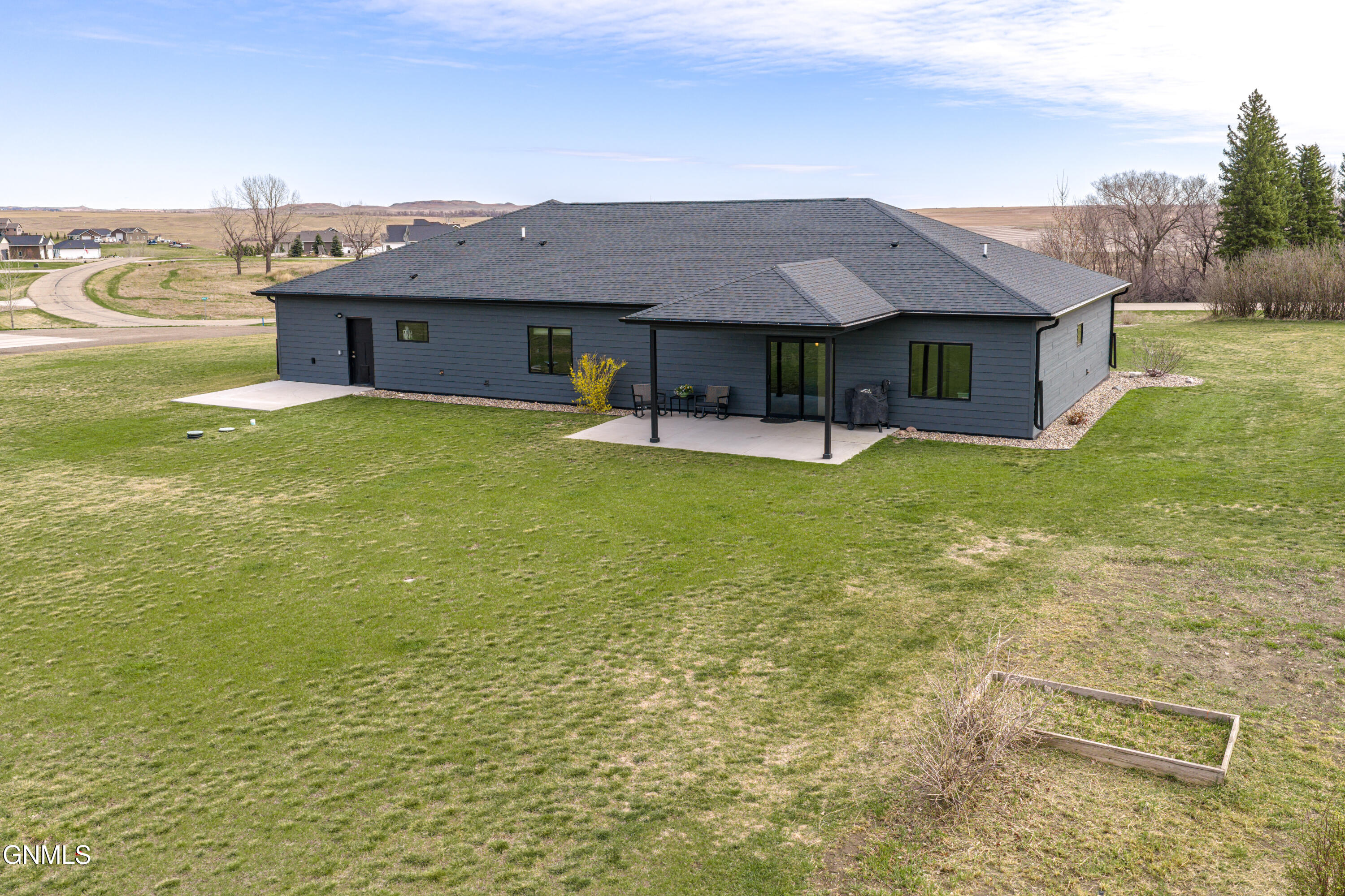 property viewer photo 3