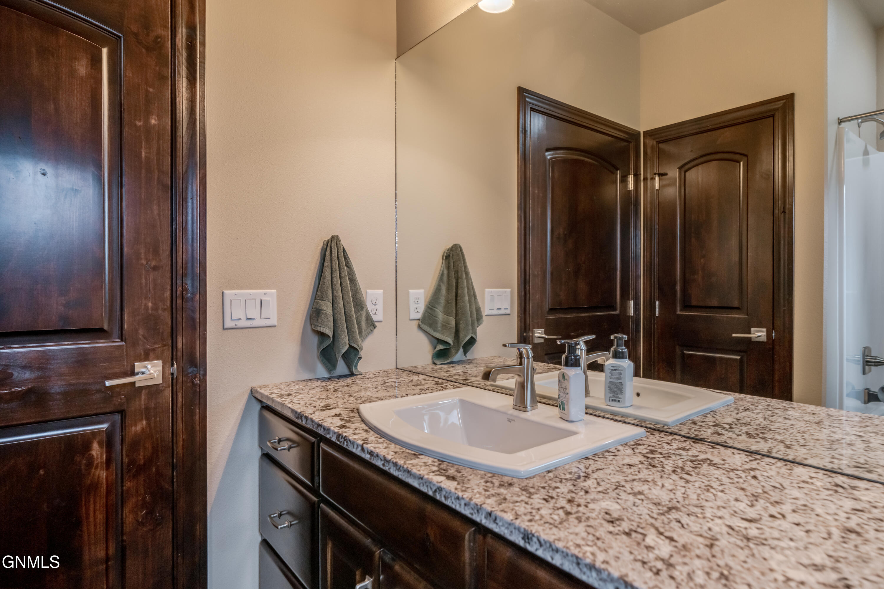 property viewer photo 31
