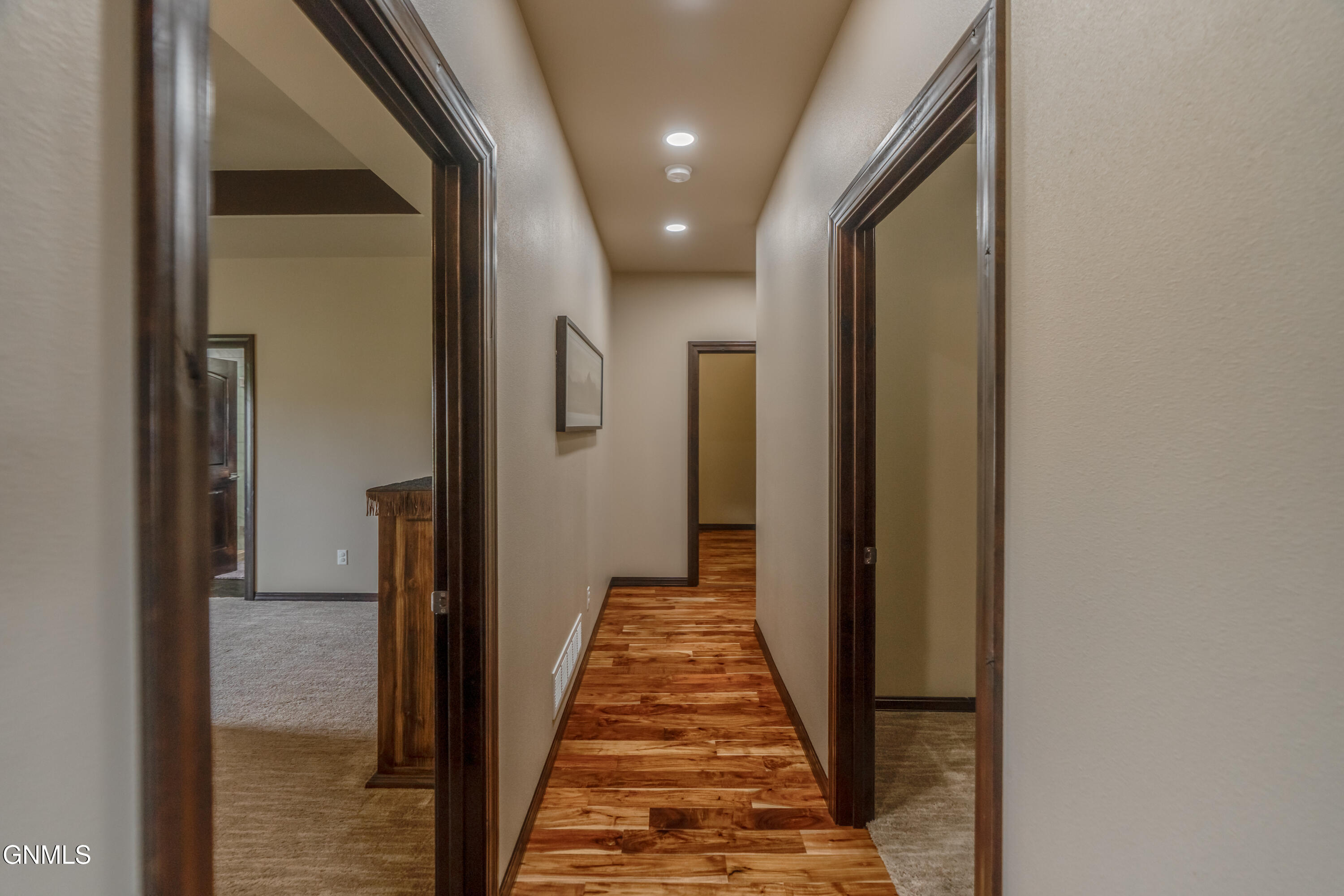 property viewer photo 35