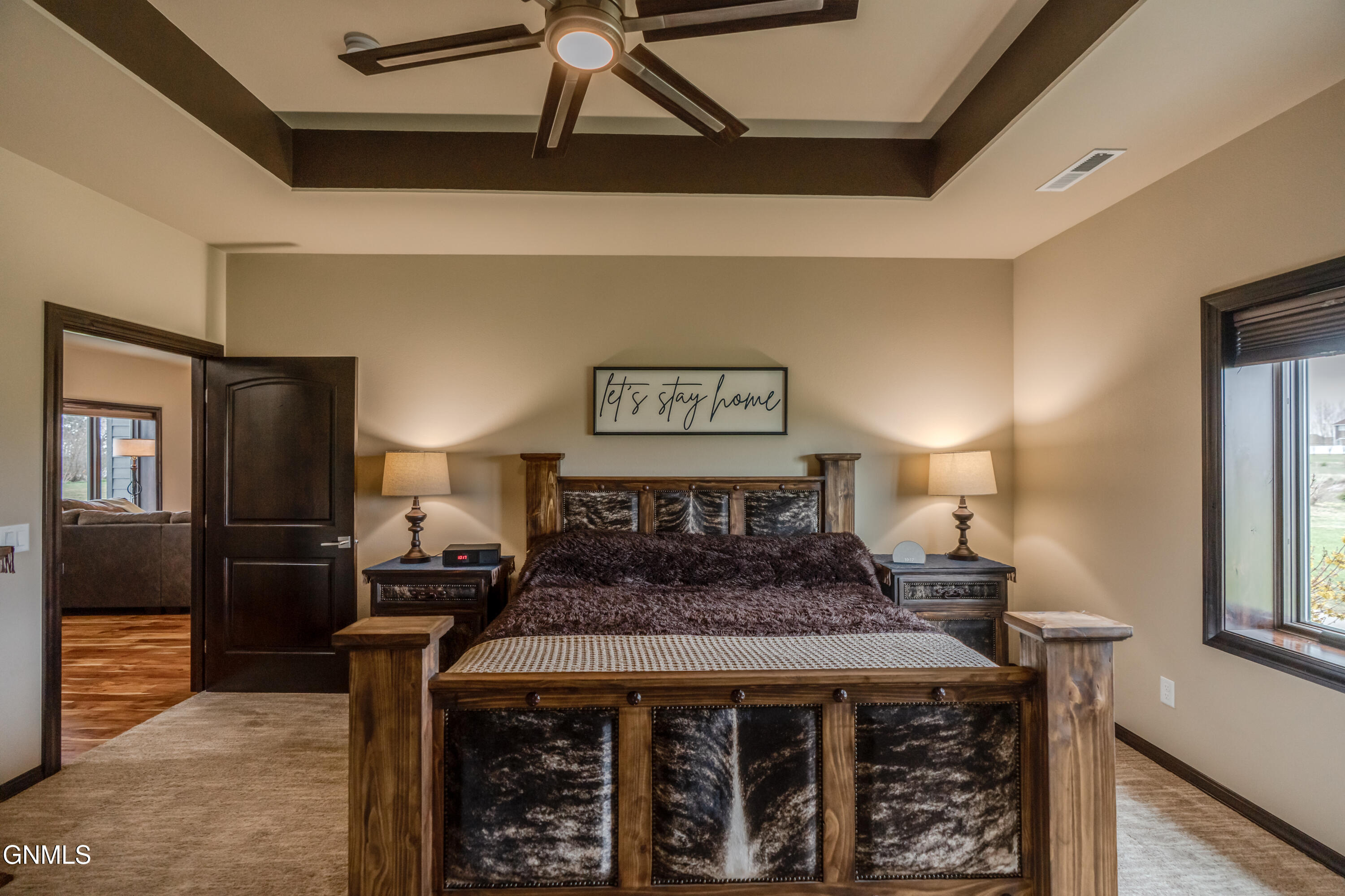 property viewer photo 40