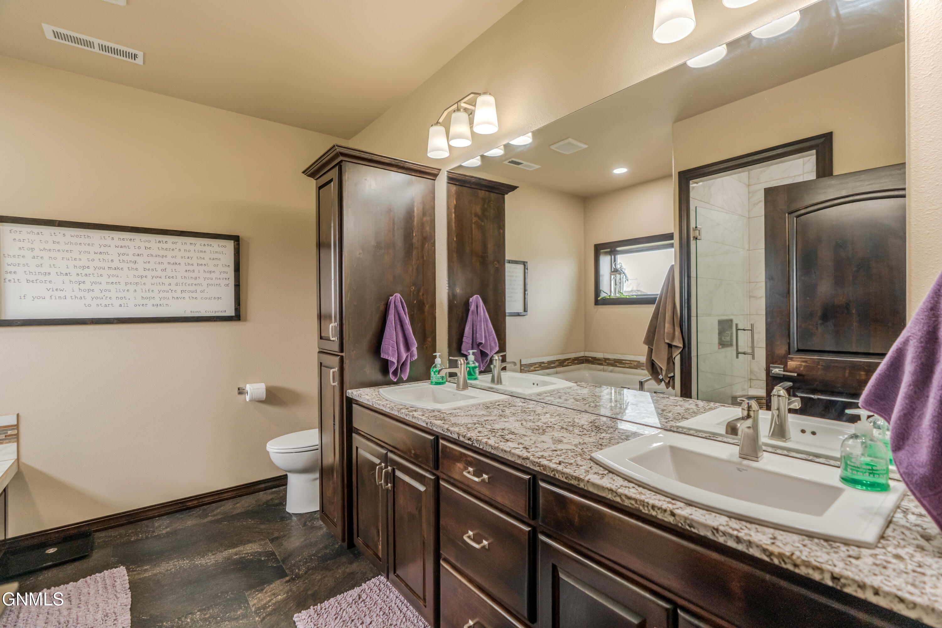 property viewer photo 42