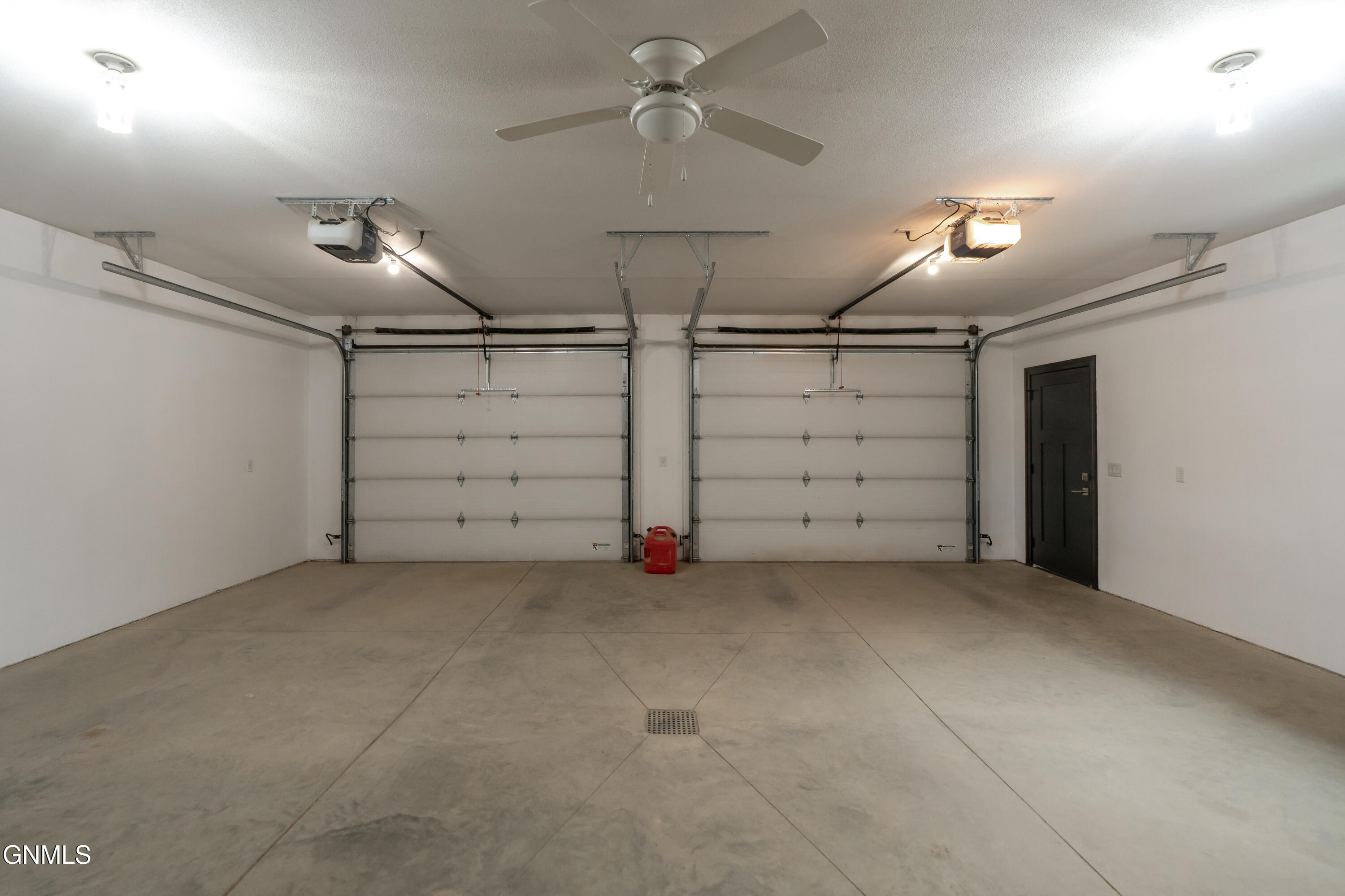 property viewer photo 59