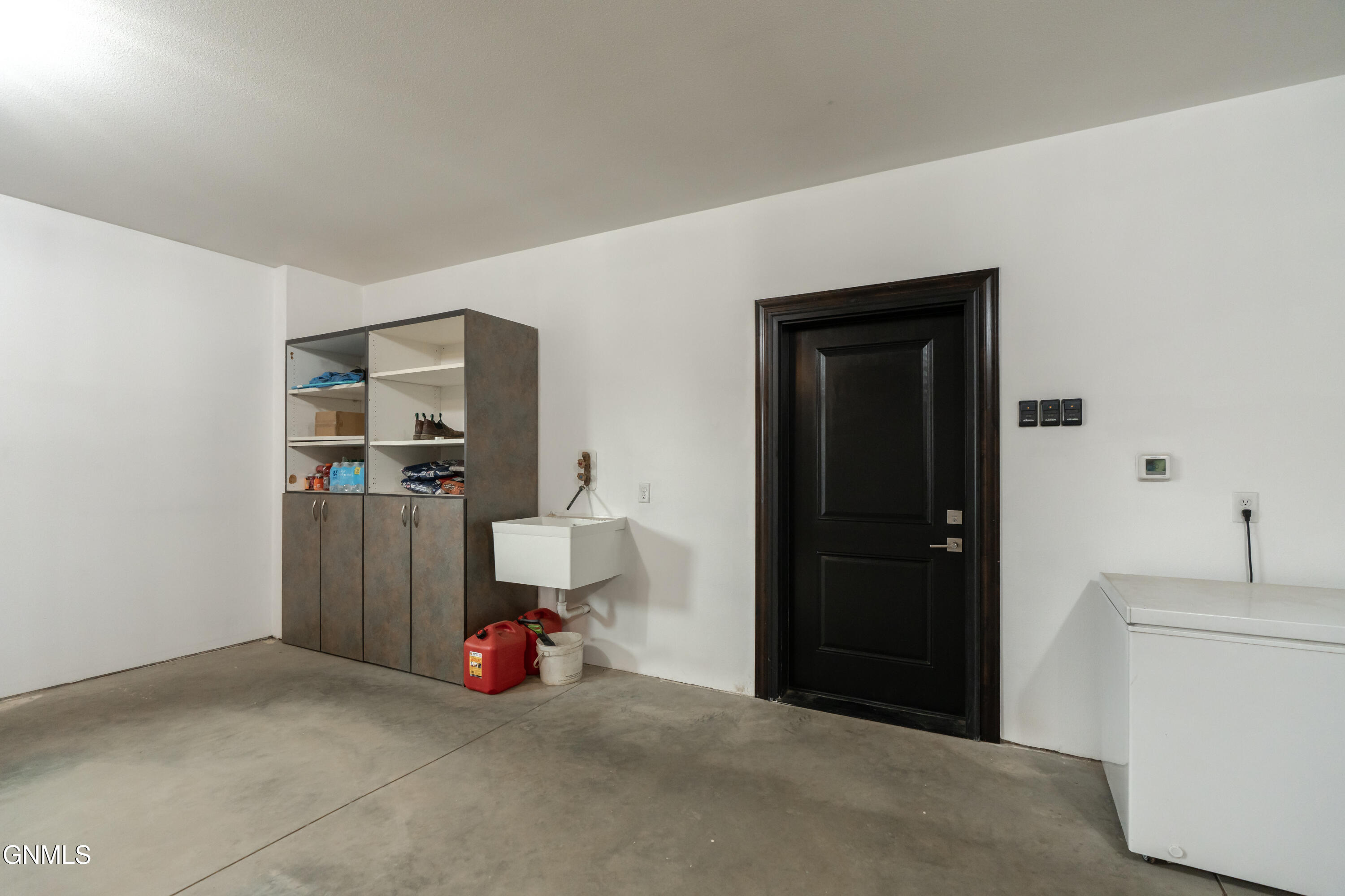 property viewer photo 61