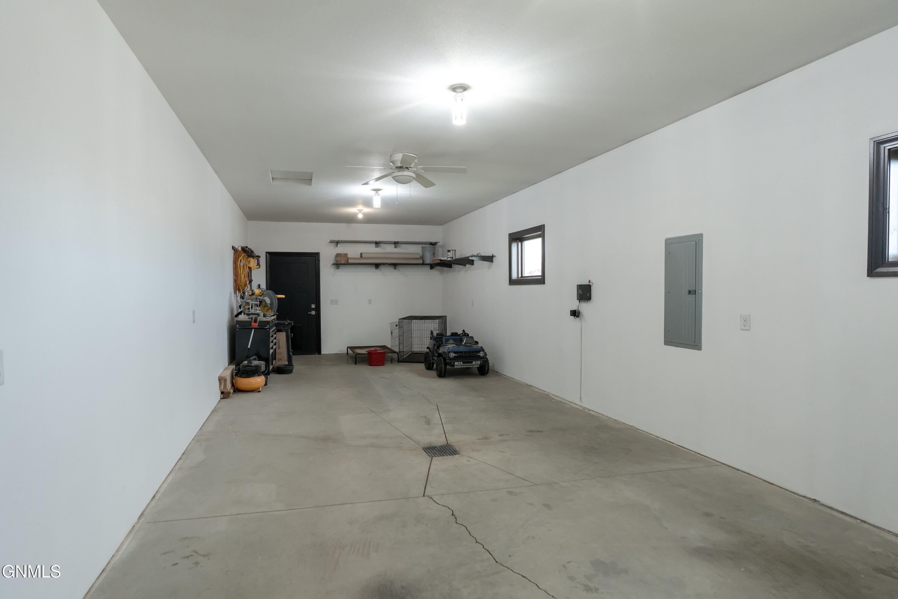property viewer photo 63