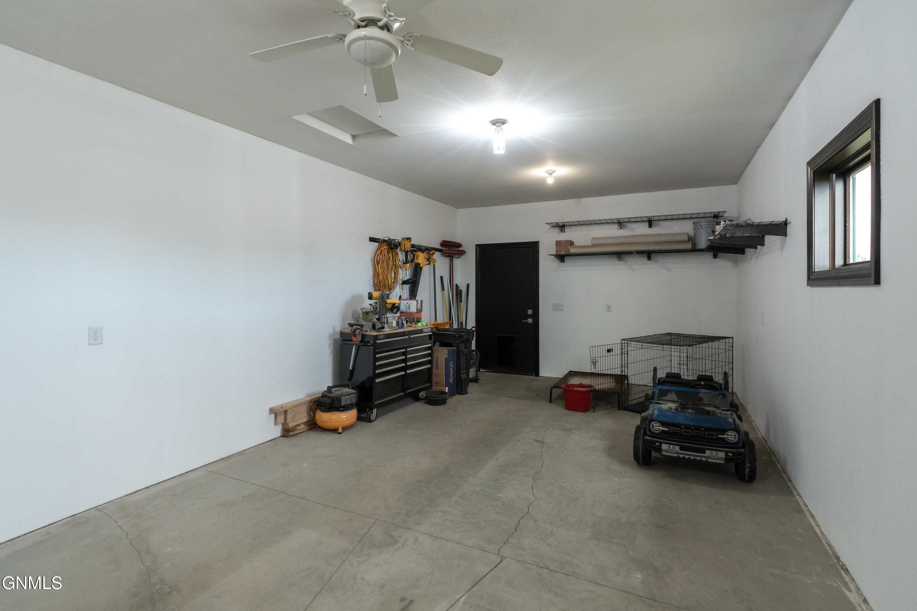 property viewer photo 64