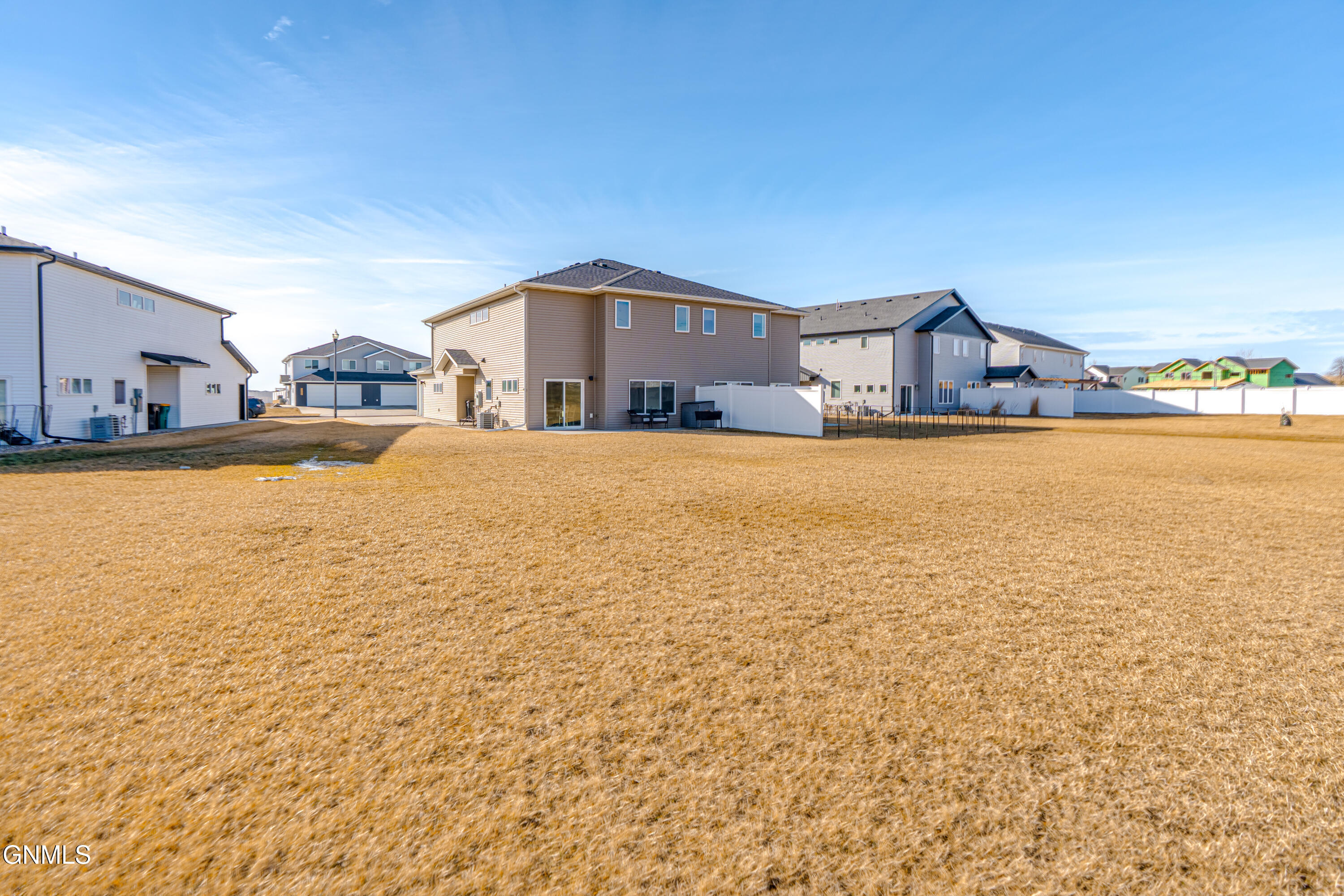 main property photo 75