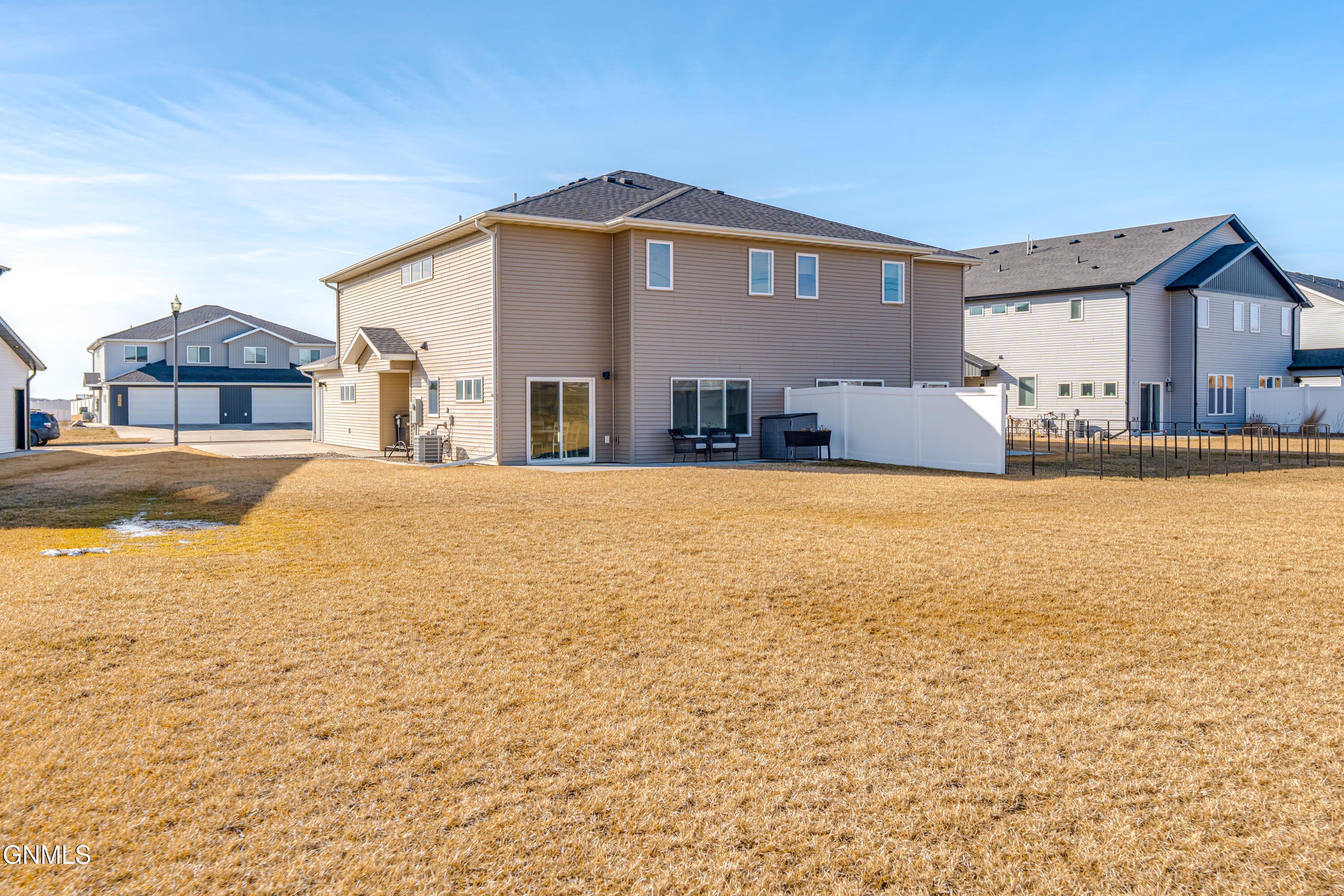 main property photo 76