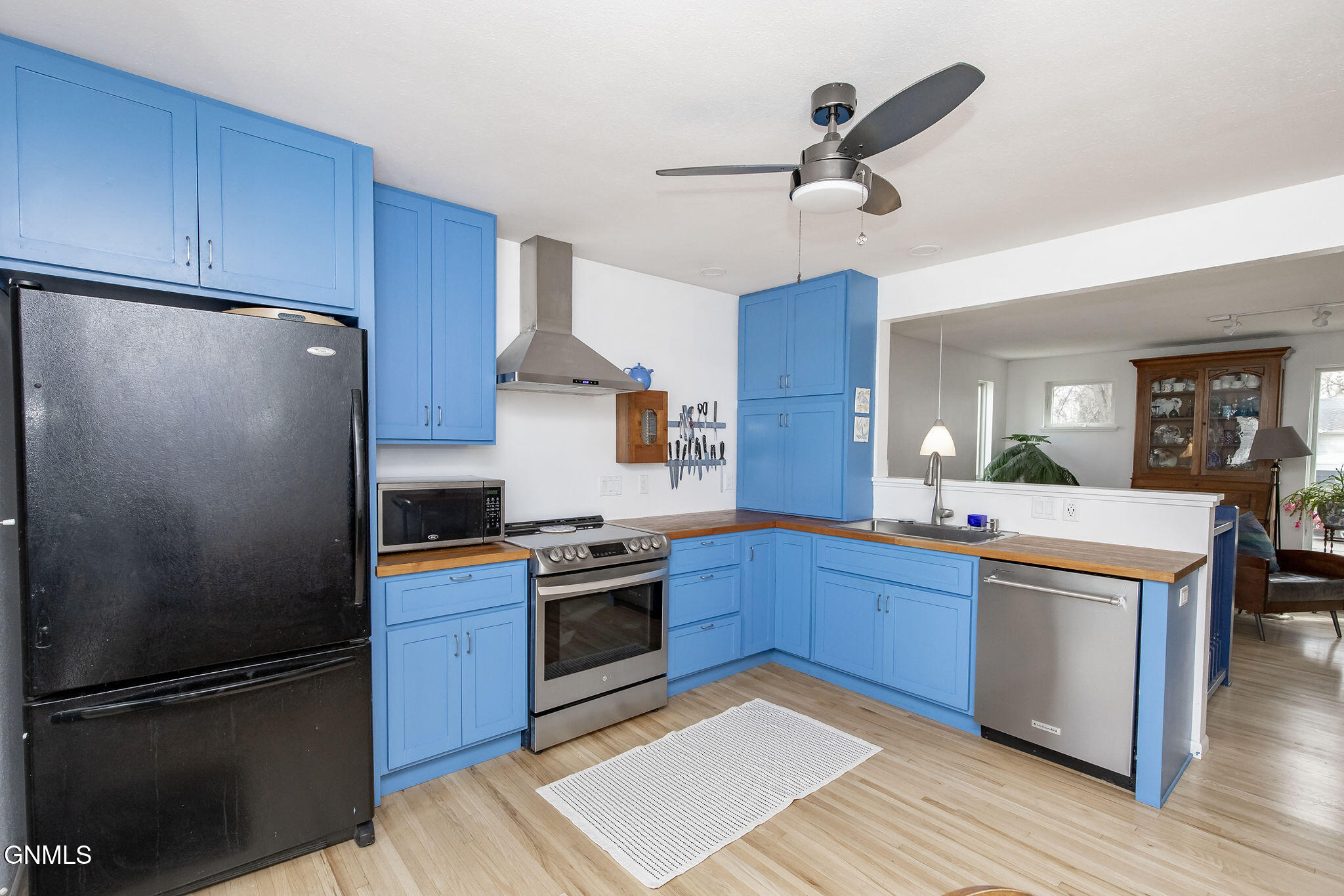 main property photo 15
