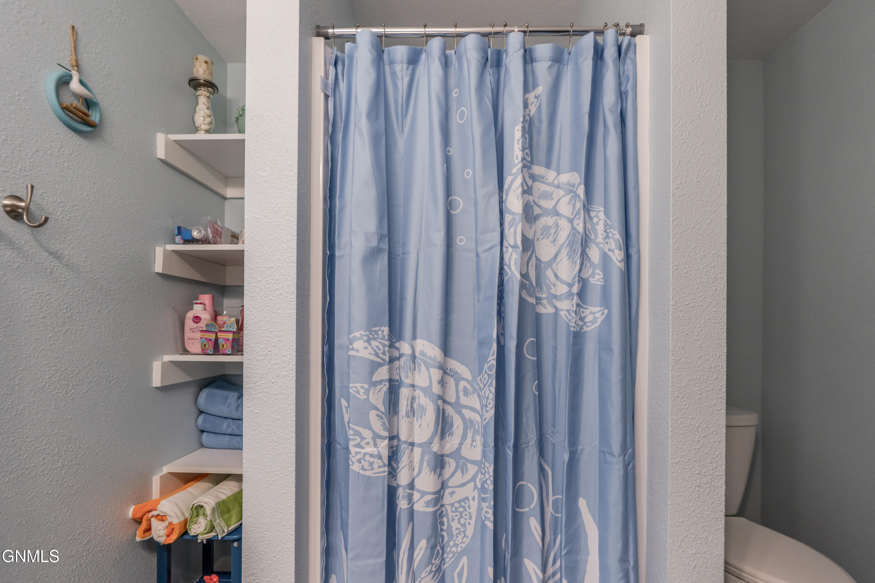main property photo 51