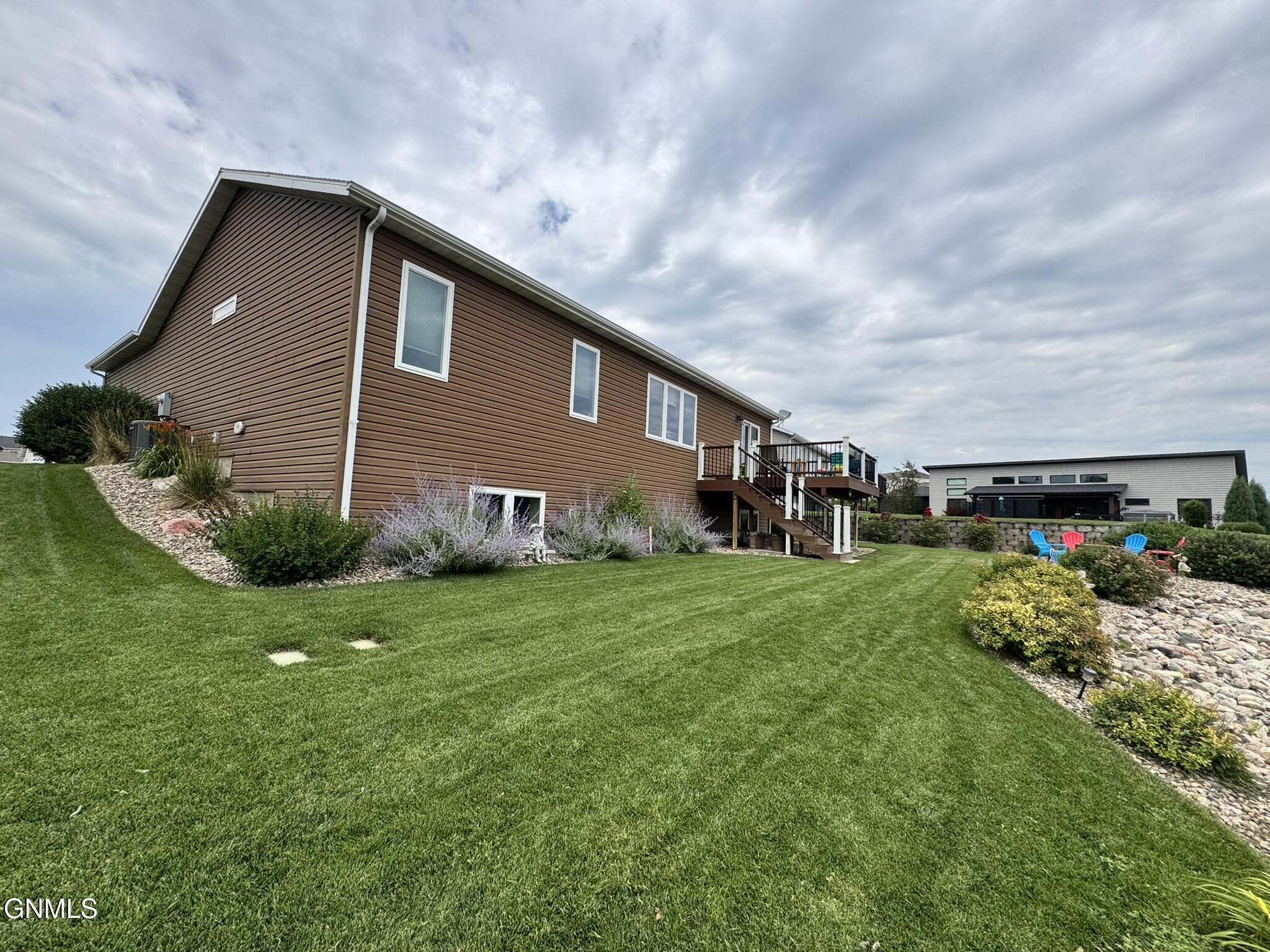 main property photo 59