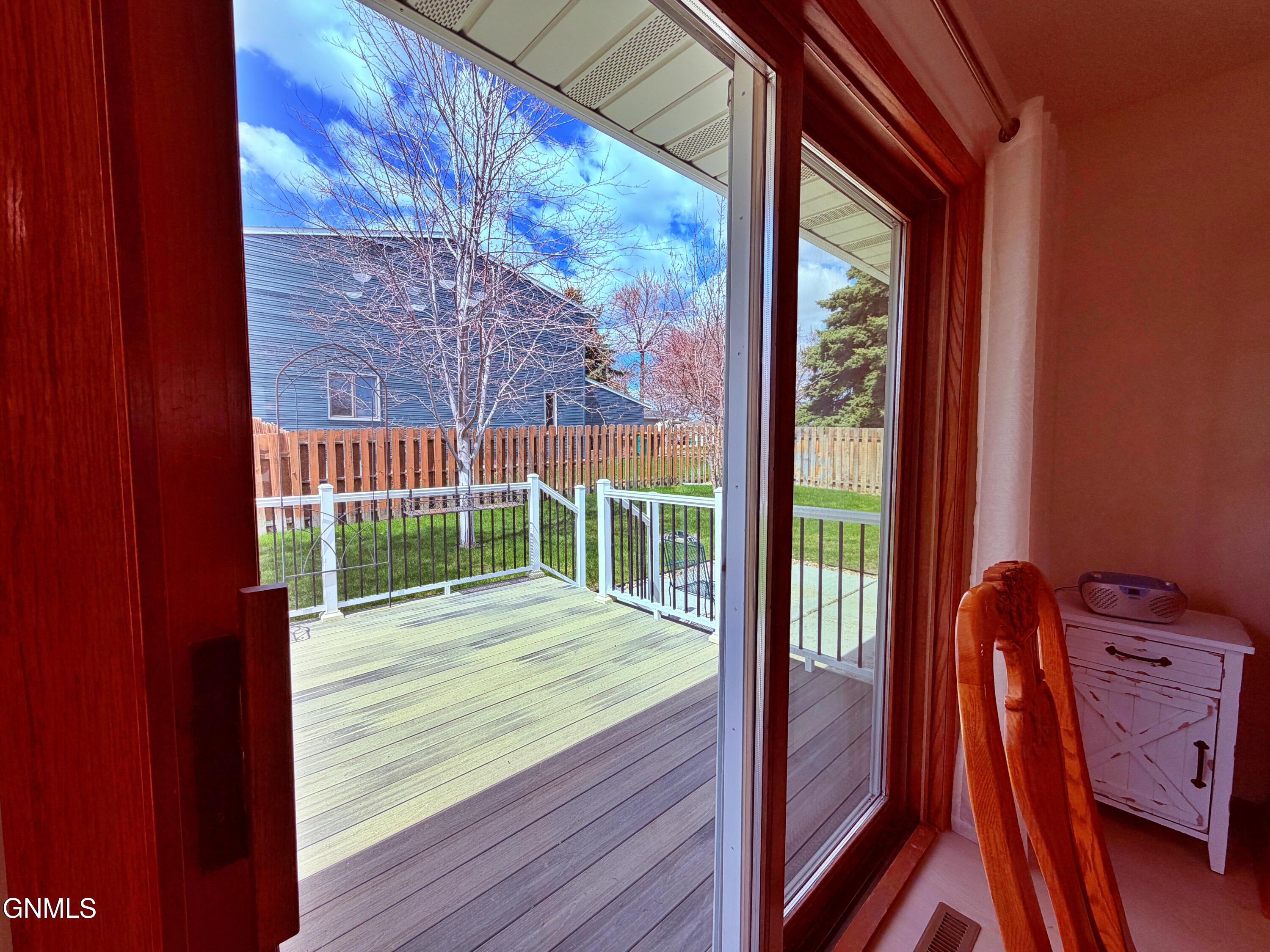 property viewer photo 12