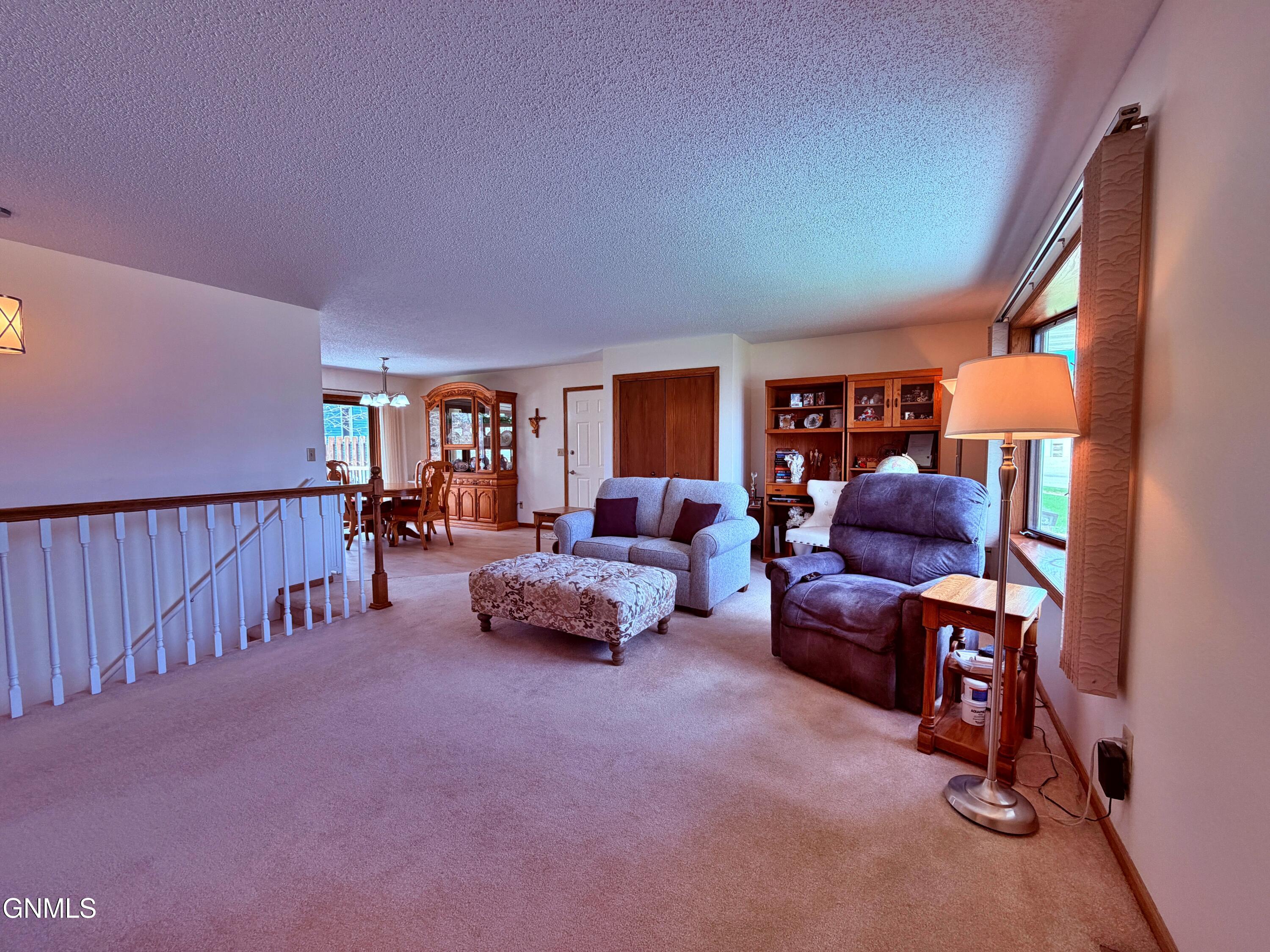 property viewer photo 14