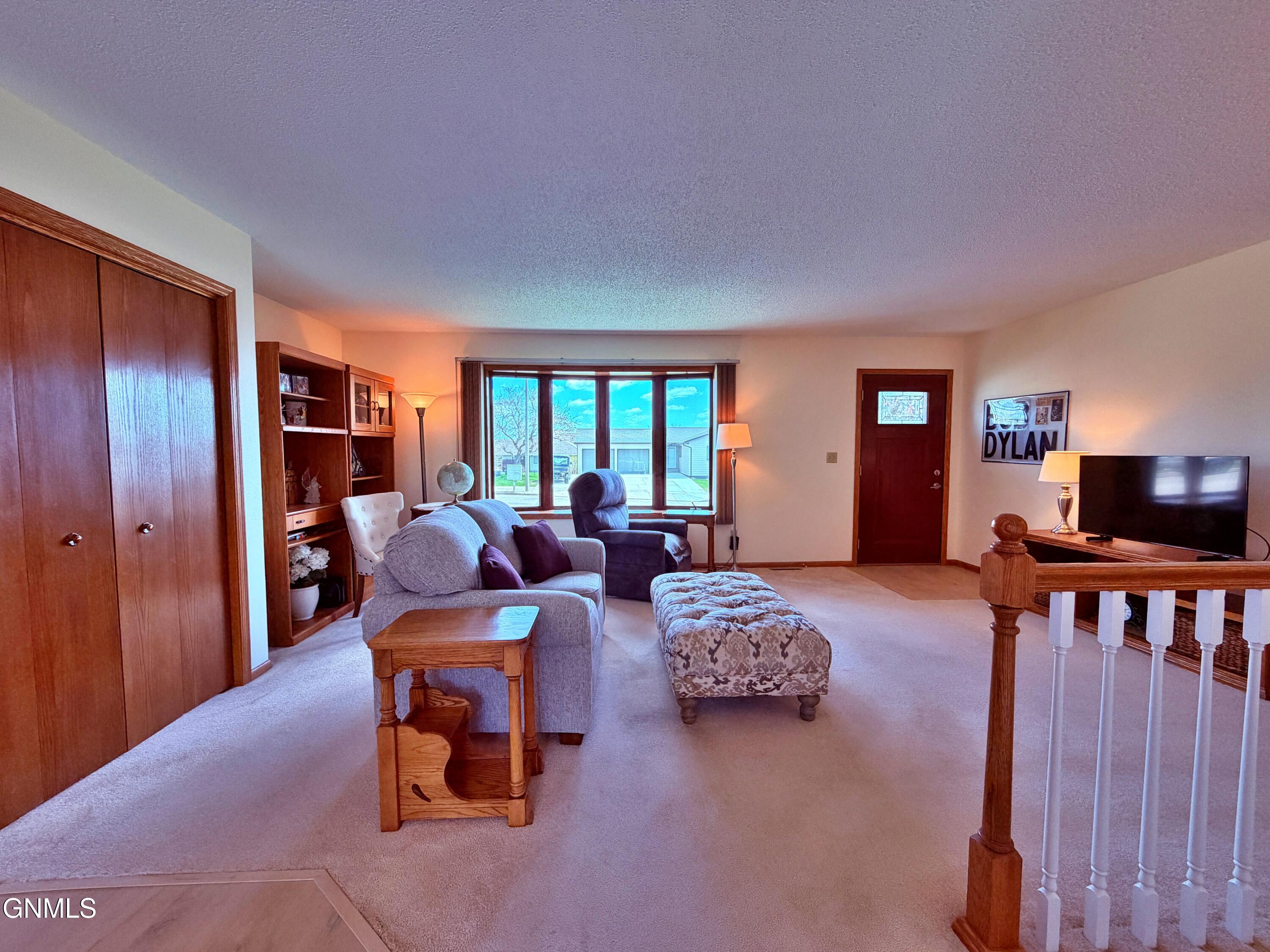 property viewer photo 16