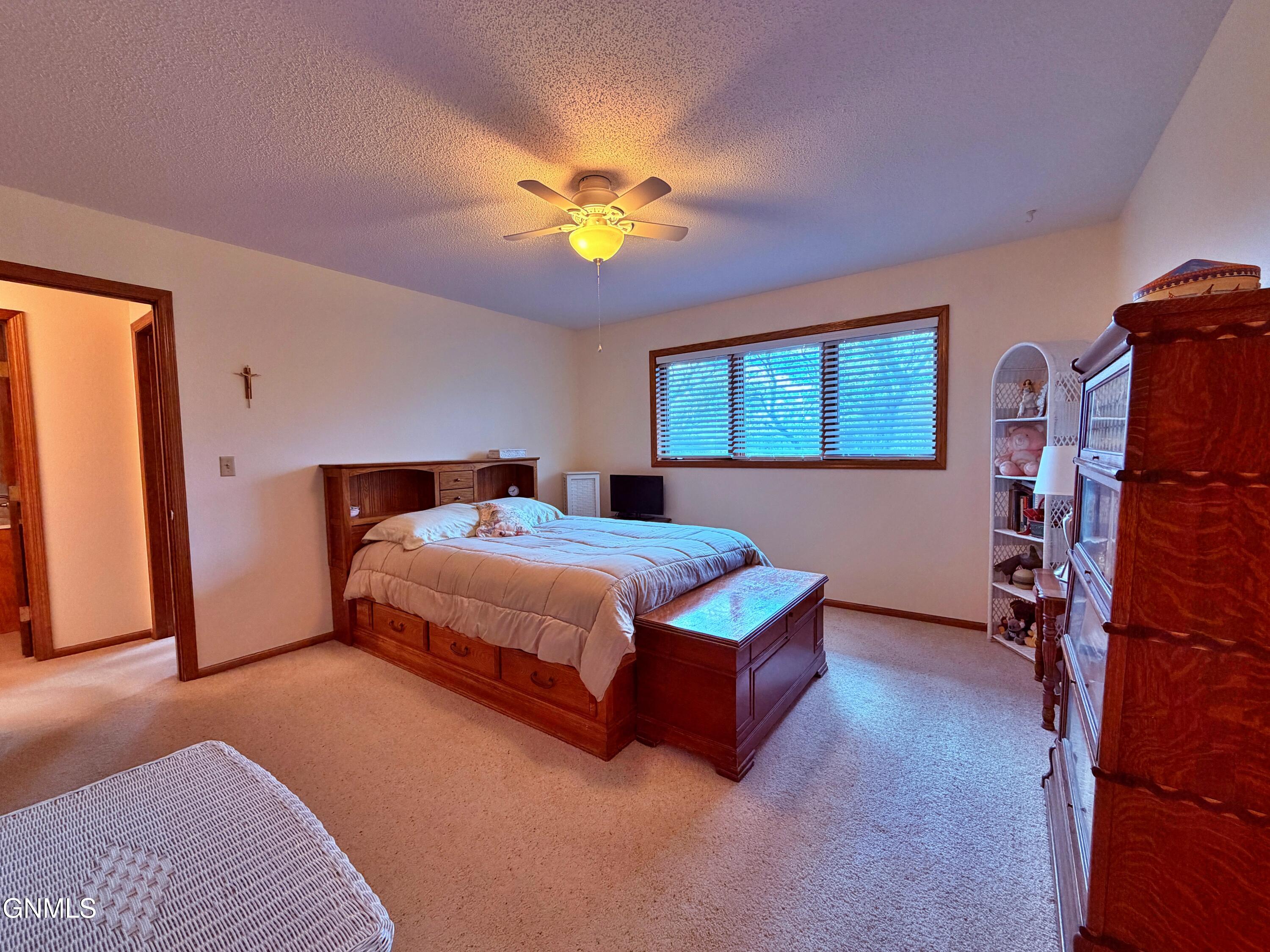 property viewer photo 19