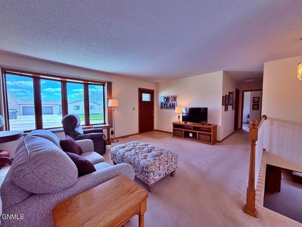 property viewer photo 2
