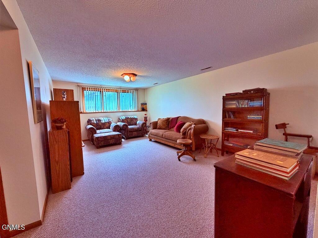 property viewer photo 3