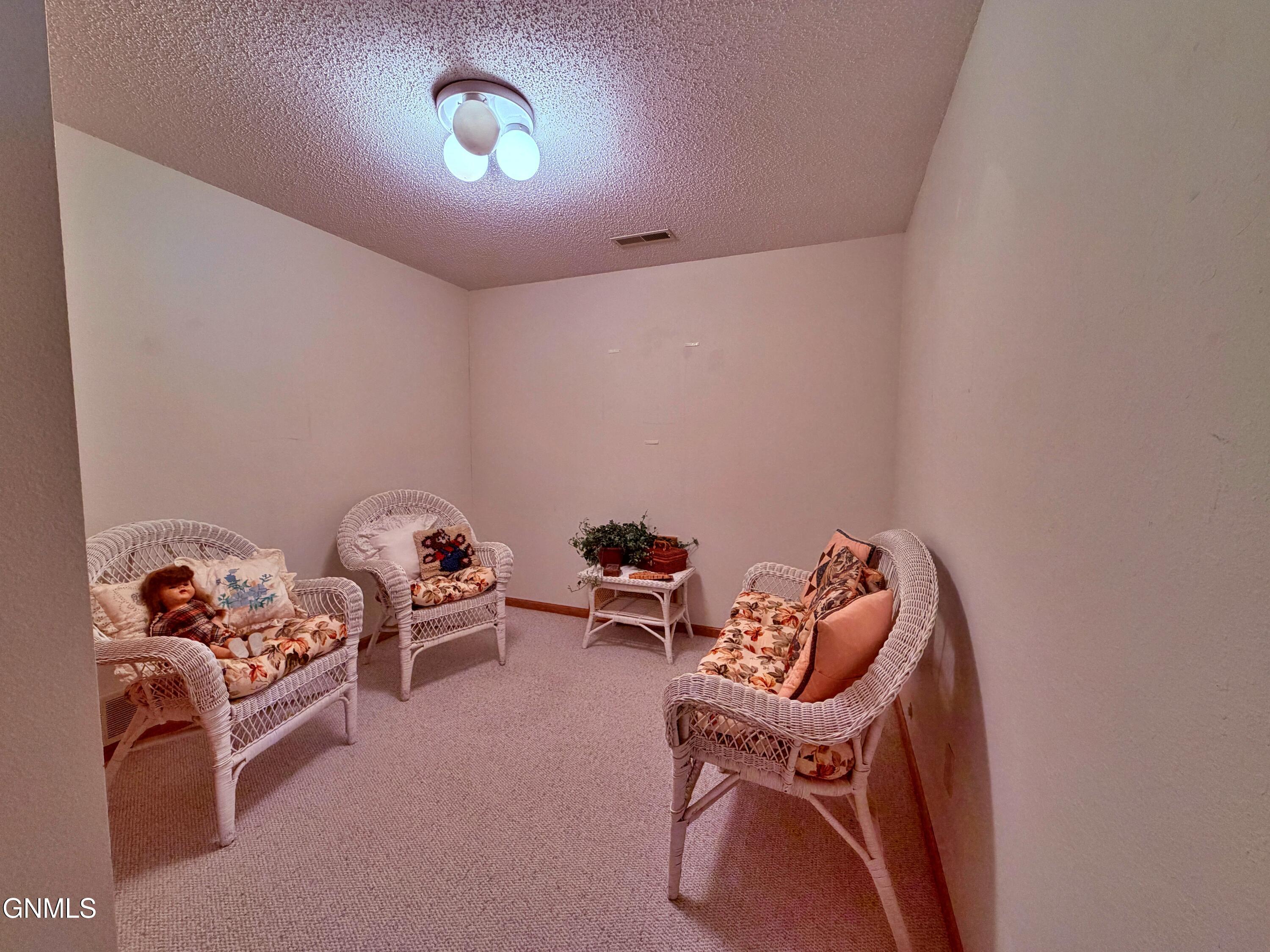 property viewer photo 32
