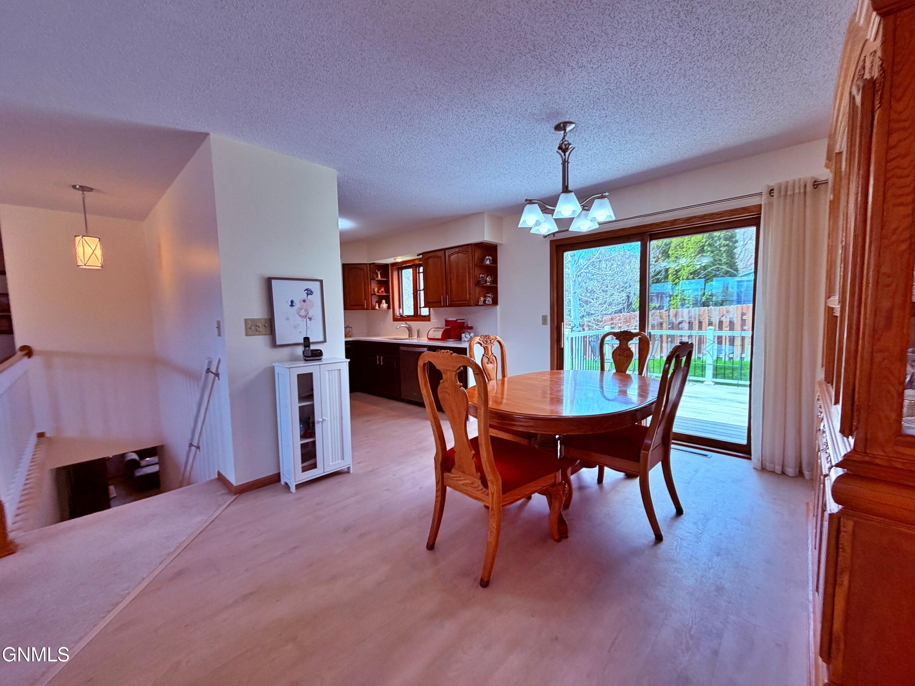 property viewer photo 5