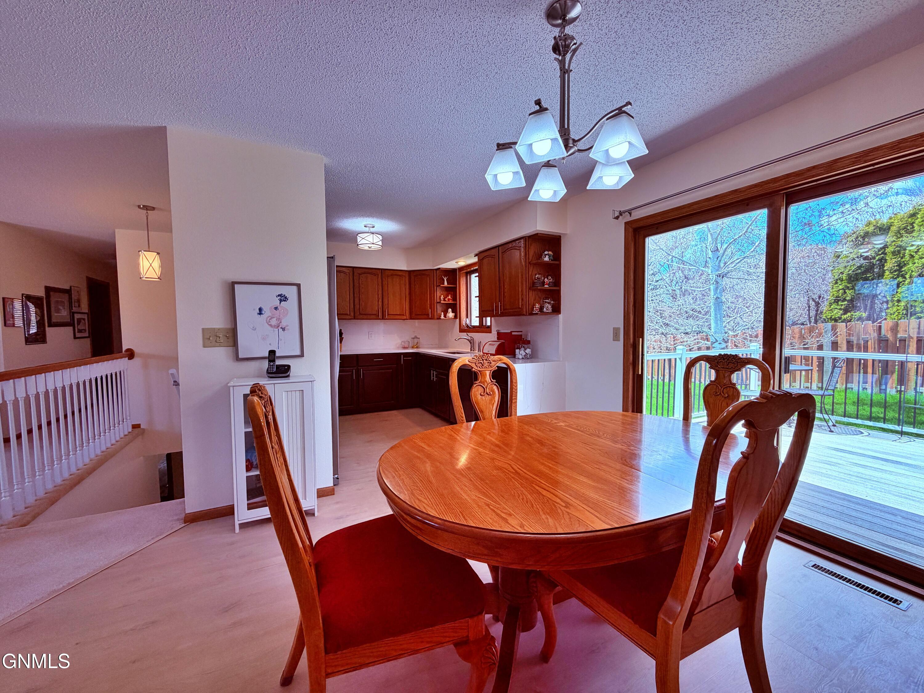 property viewer photo 6