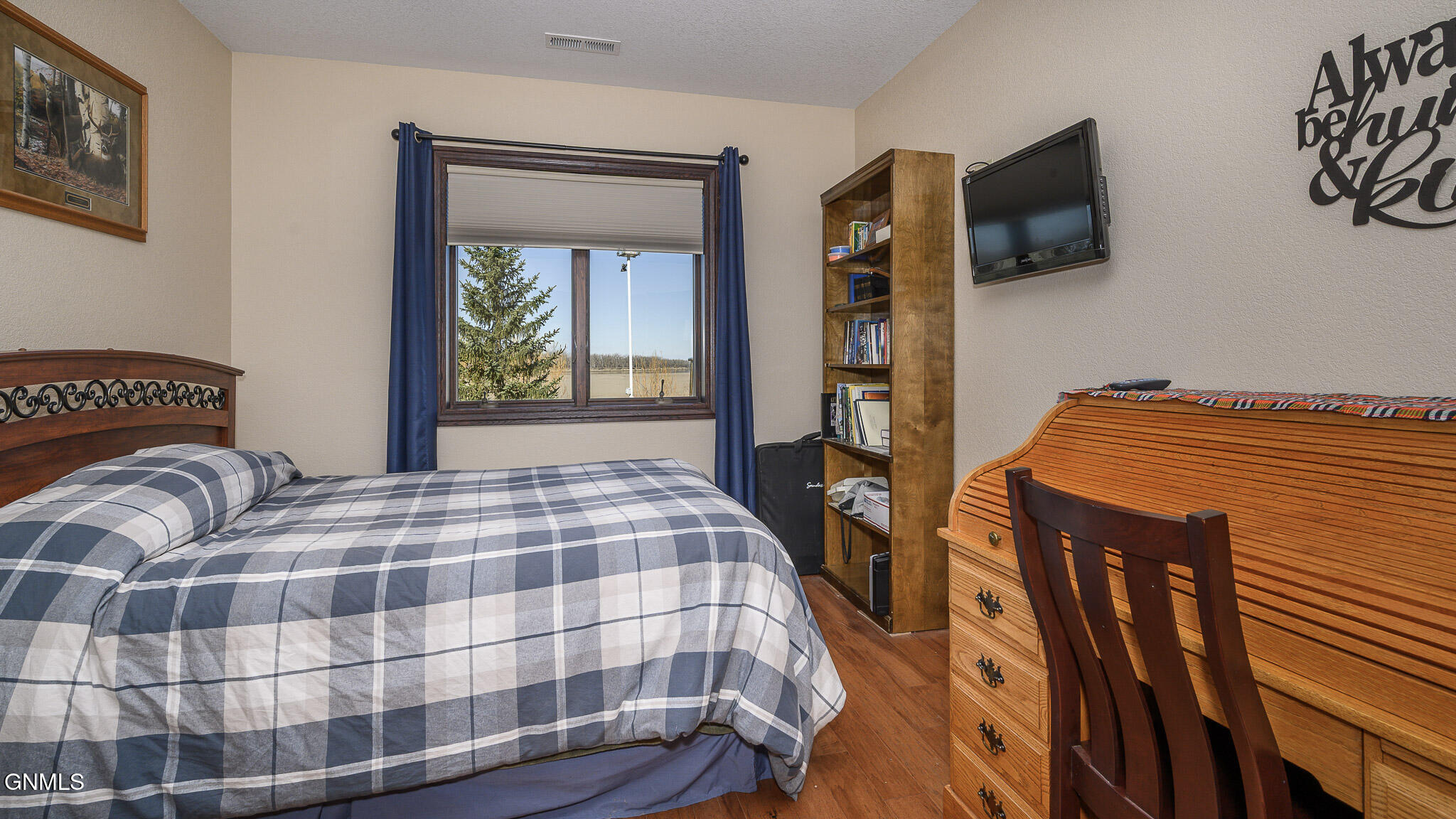 main property photo 35