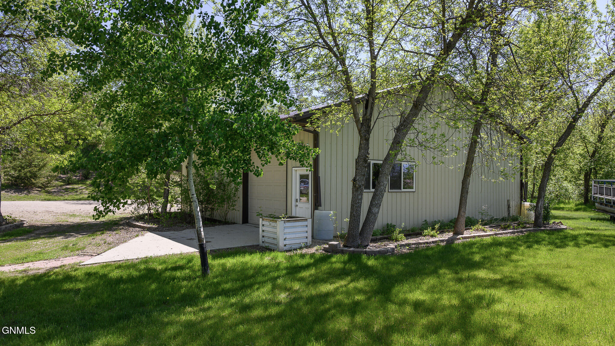 main property photo 54