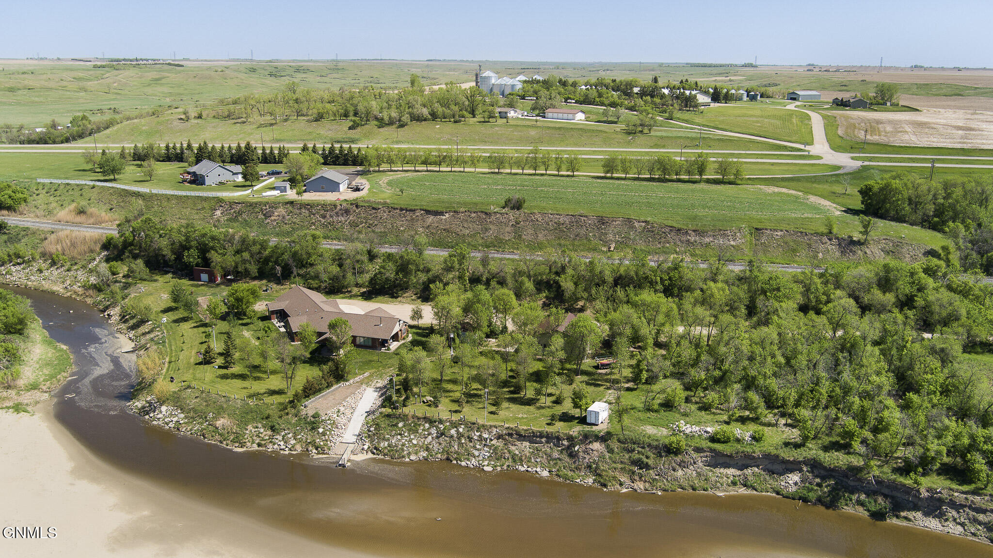 main property photo 95