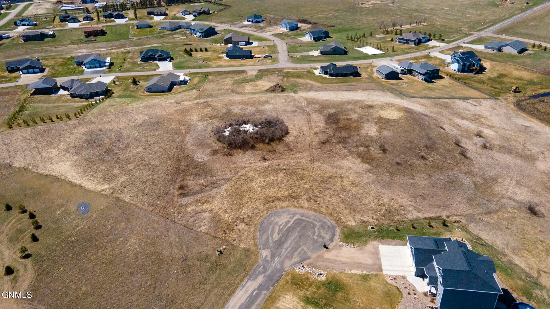 main property photo 10