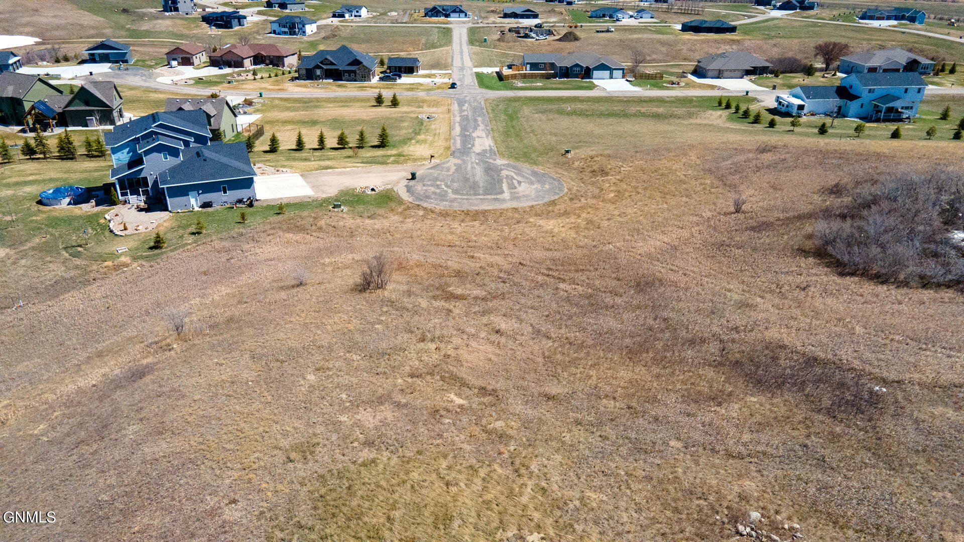 main property photo 8