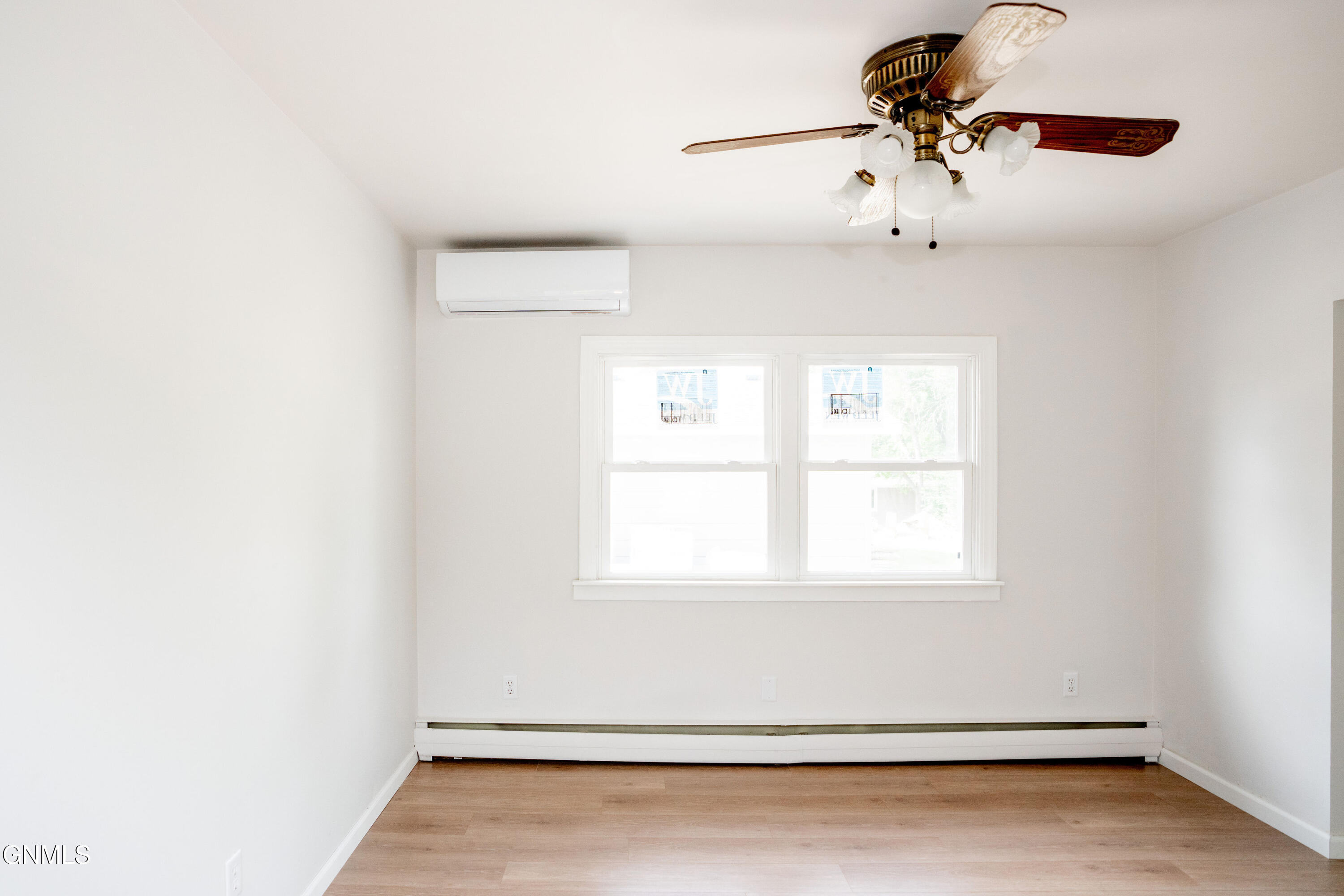 property viewer photo 10