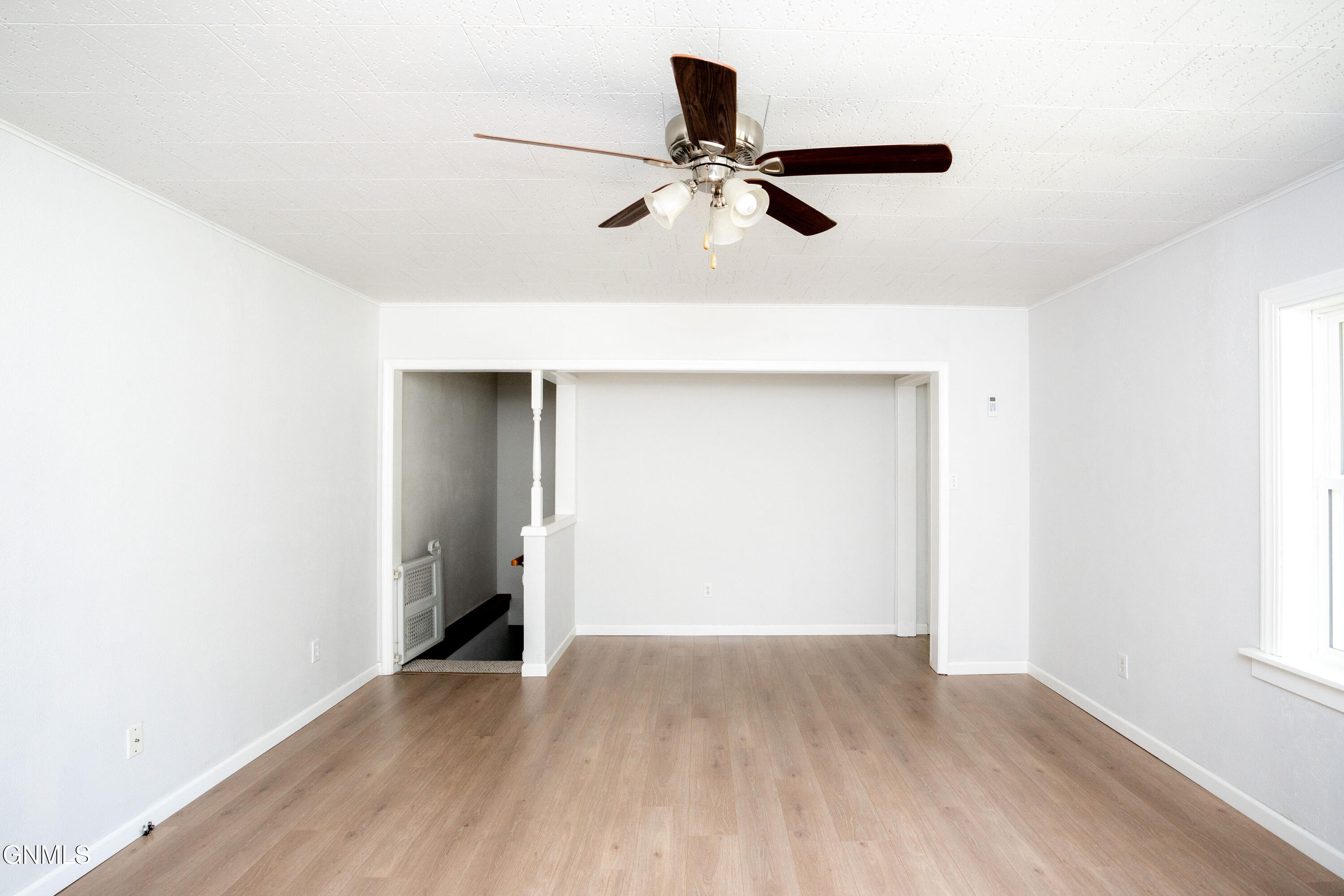 property viewer photo 14