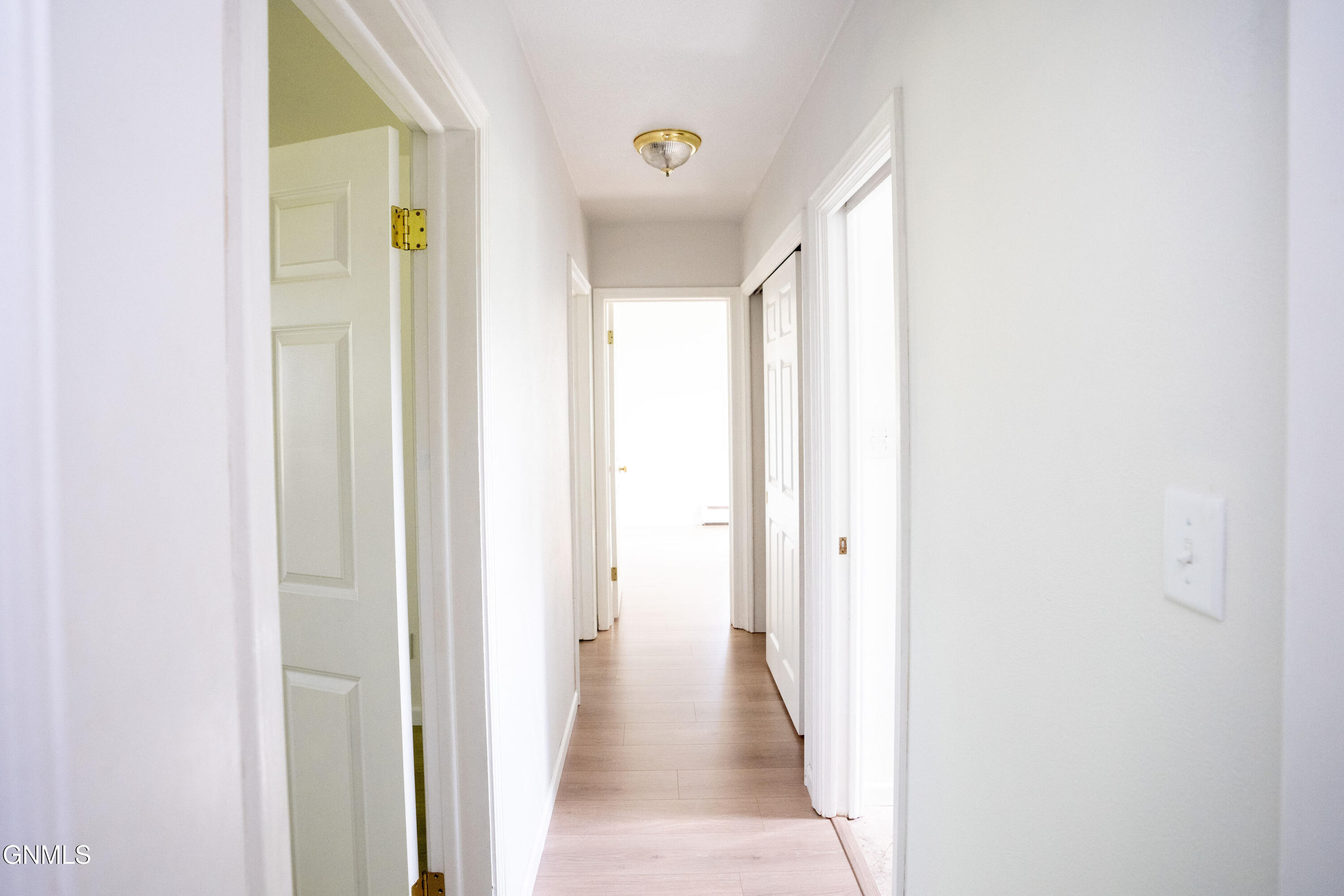 property viewer photo 15