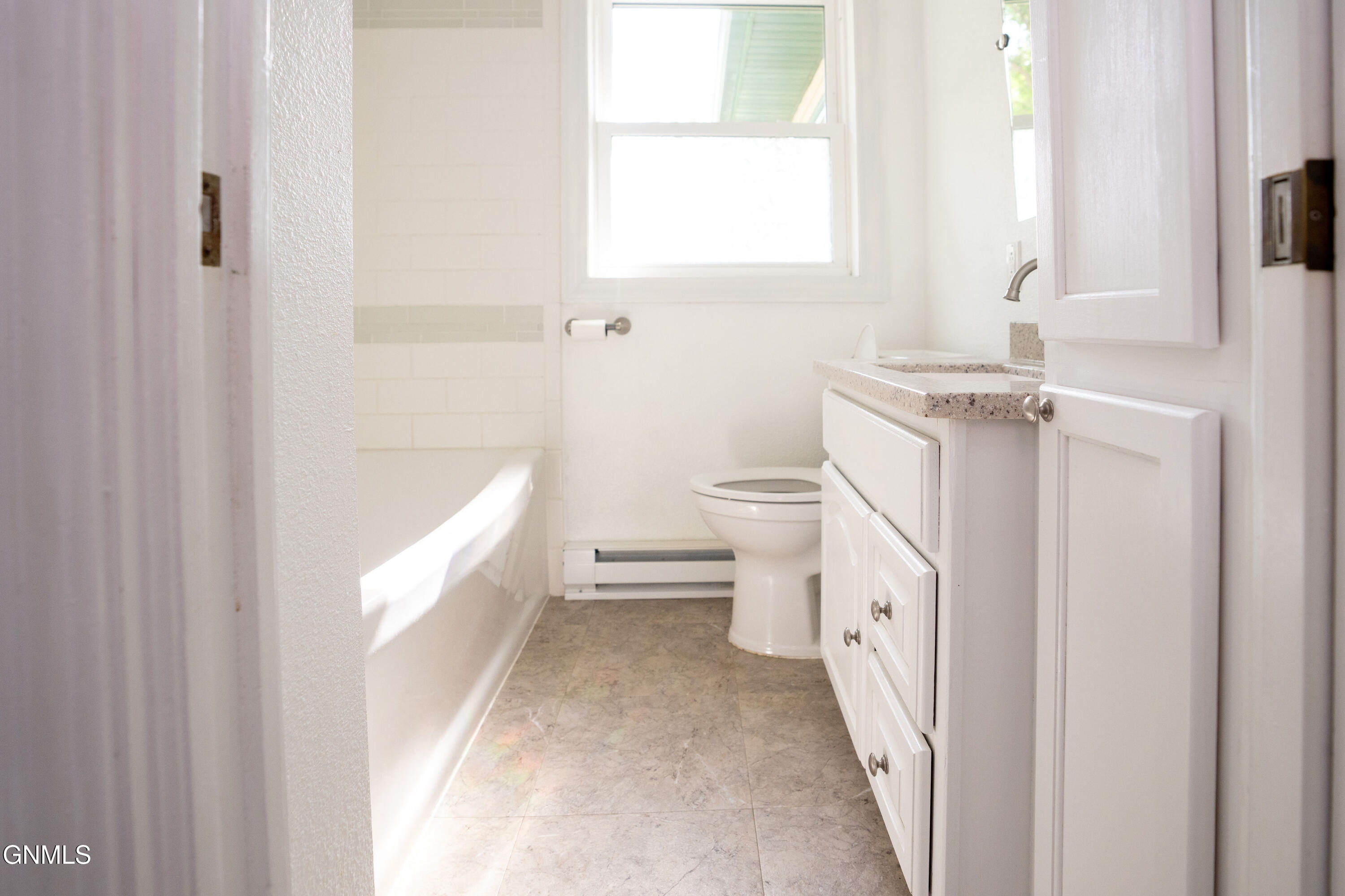 property viewer photo 16