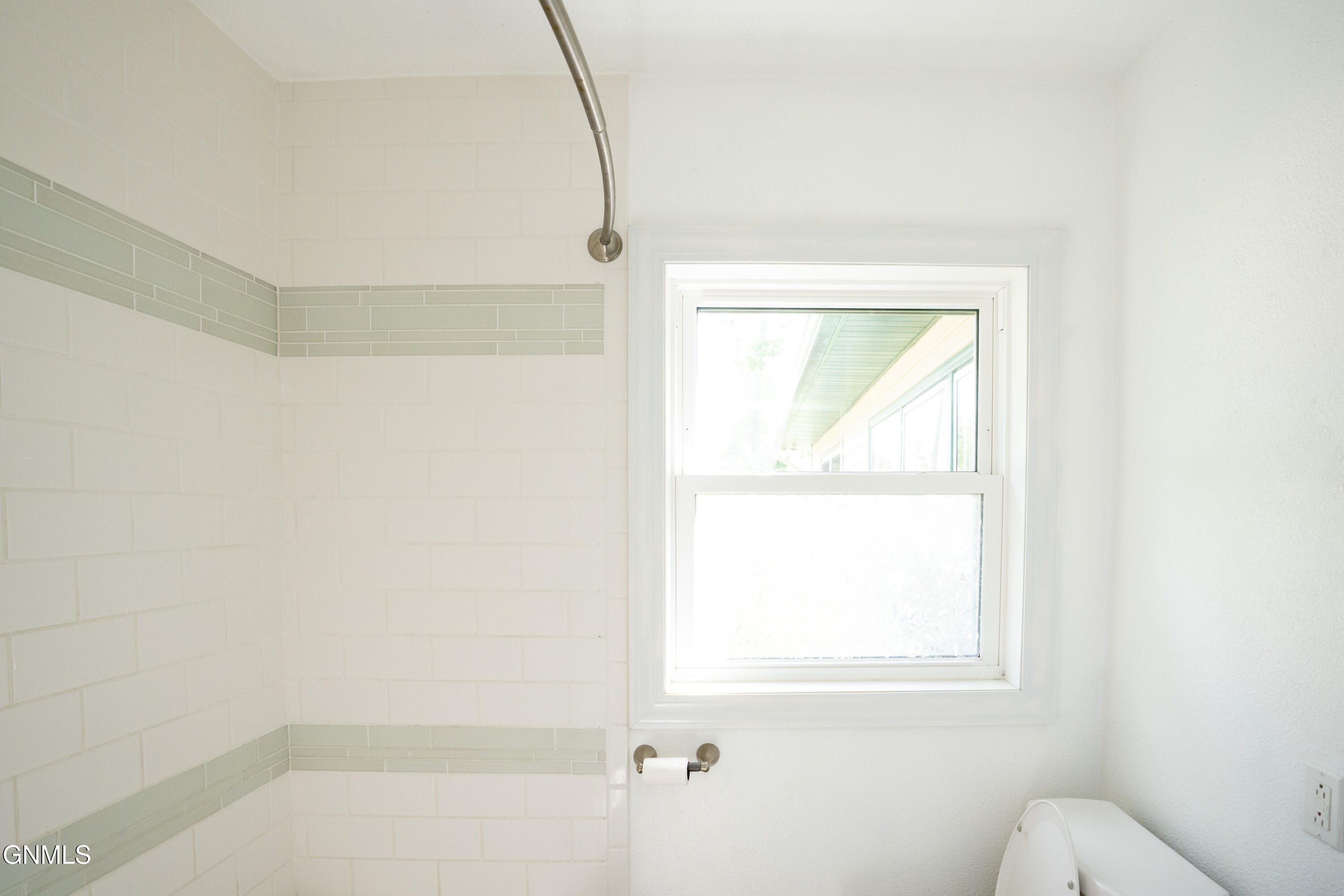 property viewer photo 18