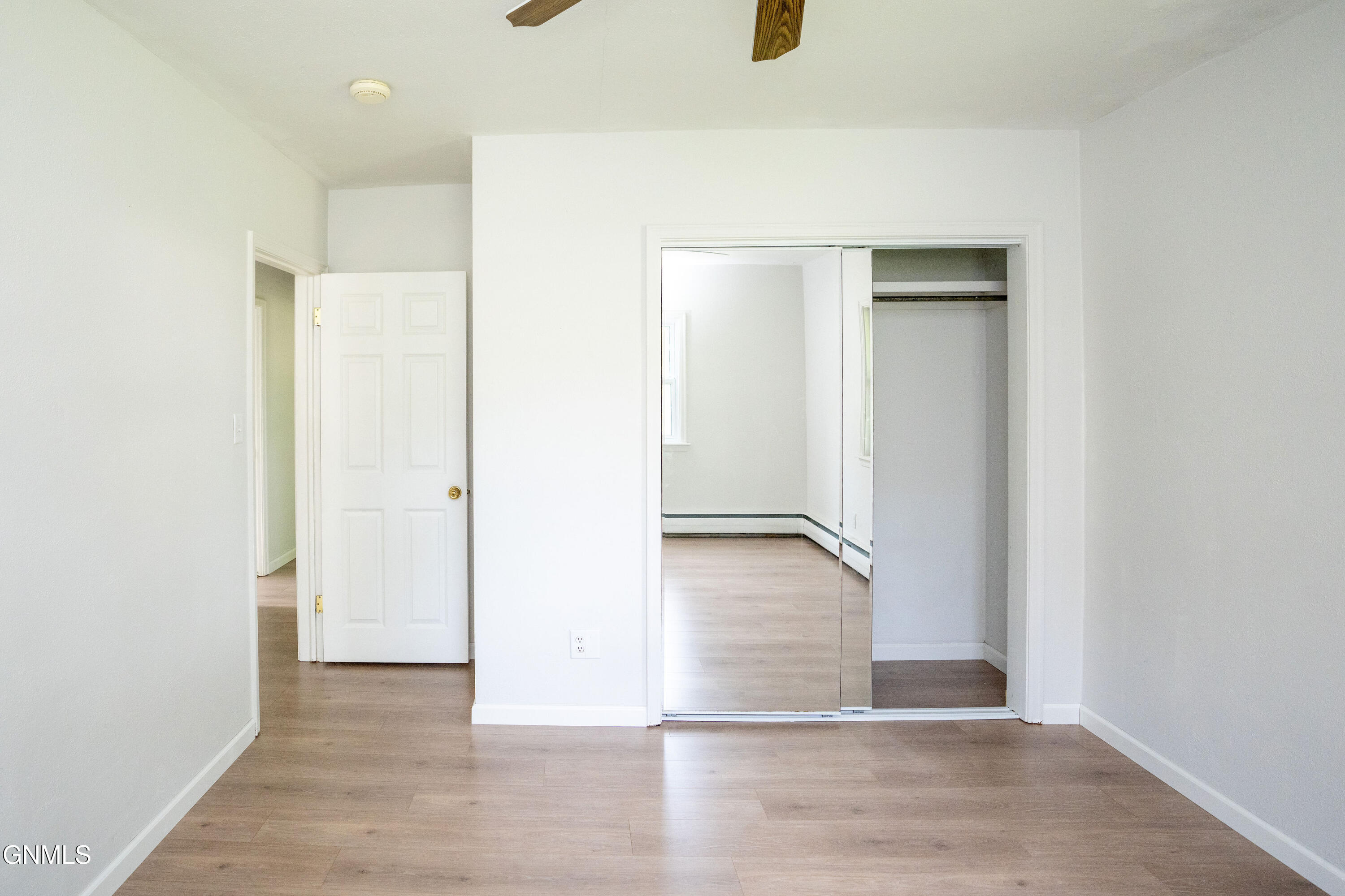 property viewer photo 22